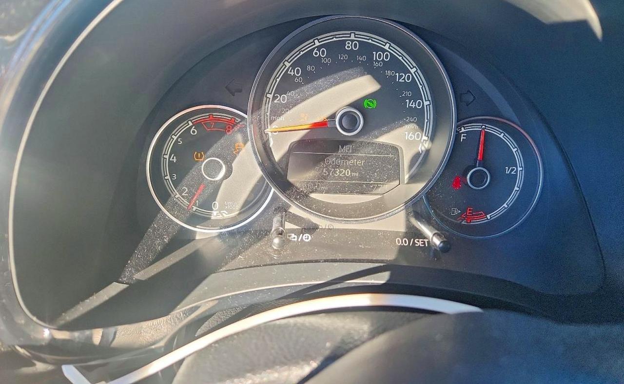 2019 Volkswagen Beetle S - zdjęcie 9