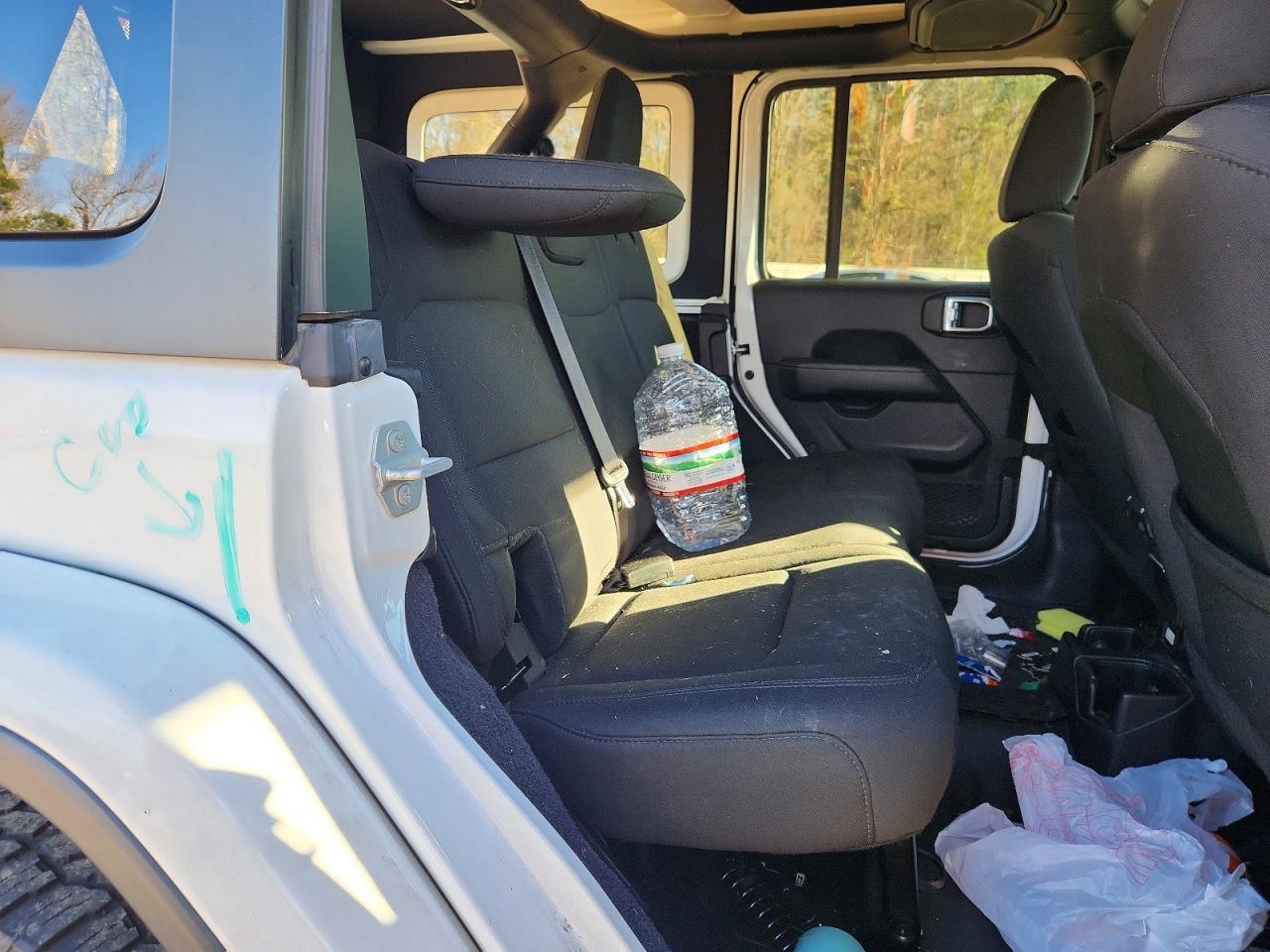 2019 Jeep Wrangler Unlimited Sahara - zdjęcie 10