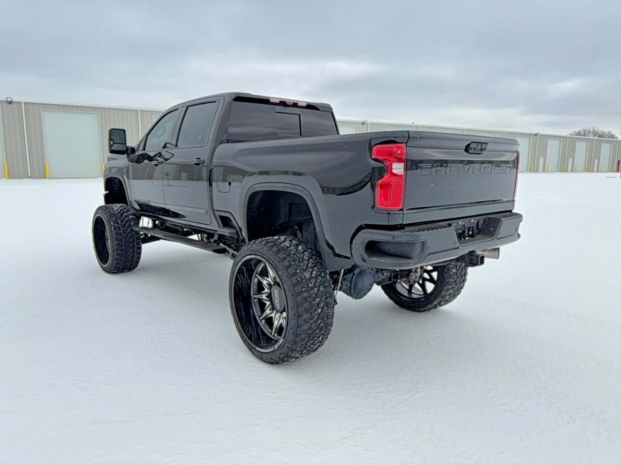 2024 Chevrolet Silverado K2500 High Country - zdjęcie 3