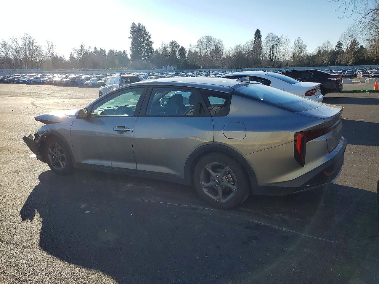 2025 Kia K4 Lx - zdjęcie 2