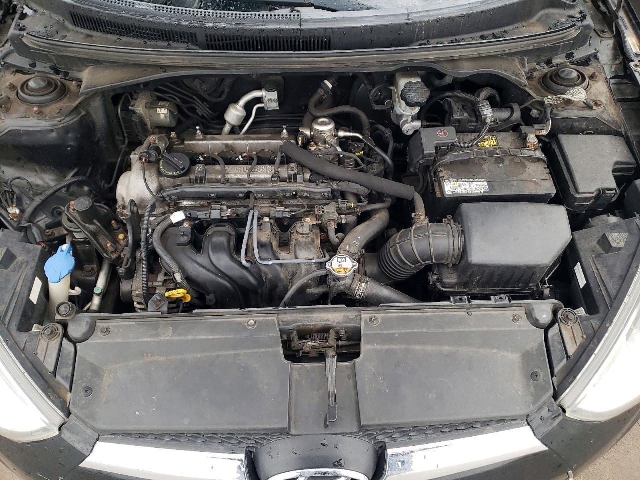 2013 Hyundai Veloster - zdjęcie 11