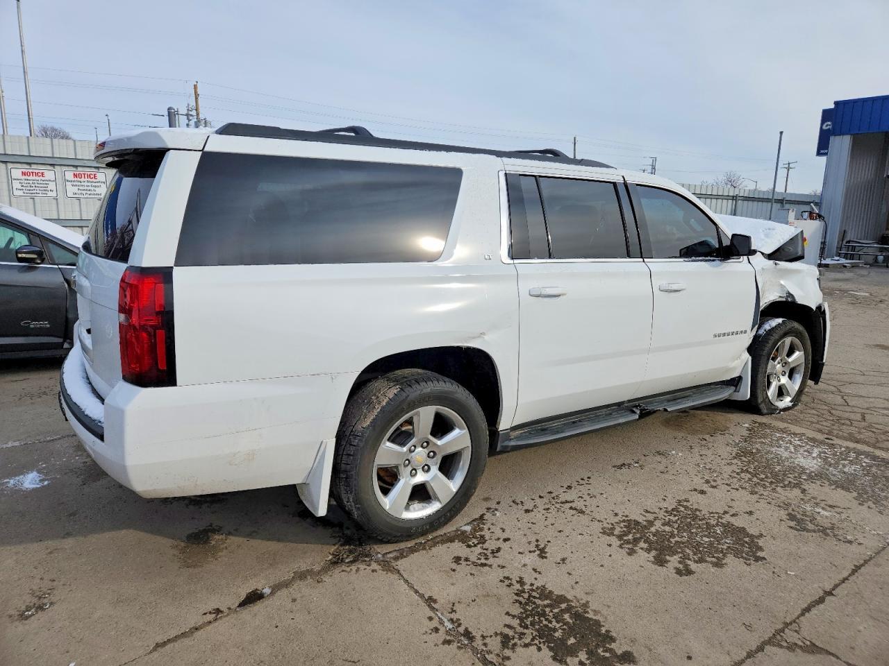 2016 Chevrolet Suburban K1500 Lt - zdjęcie 3