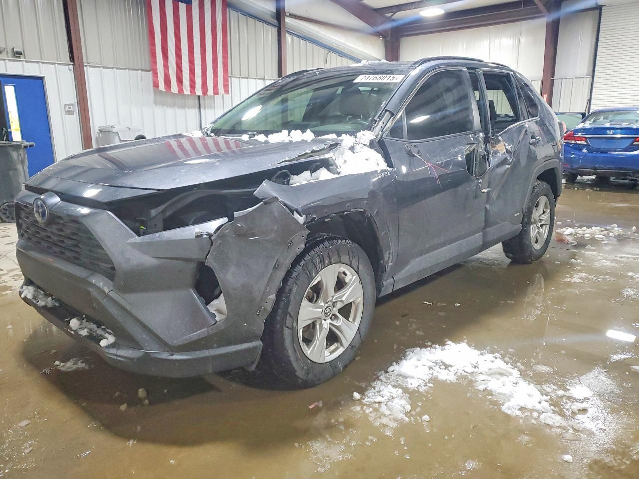 2021 Toyota Rav4 Hybrid Xle - zdjęcie główne