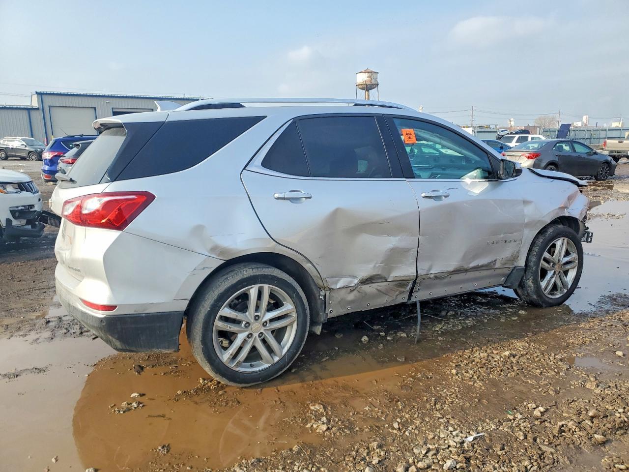 2020 Chevrolet Equinox Premier - zdjęcie 3