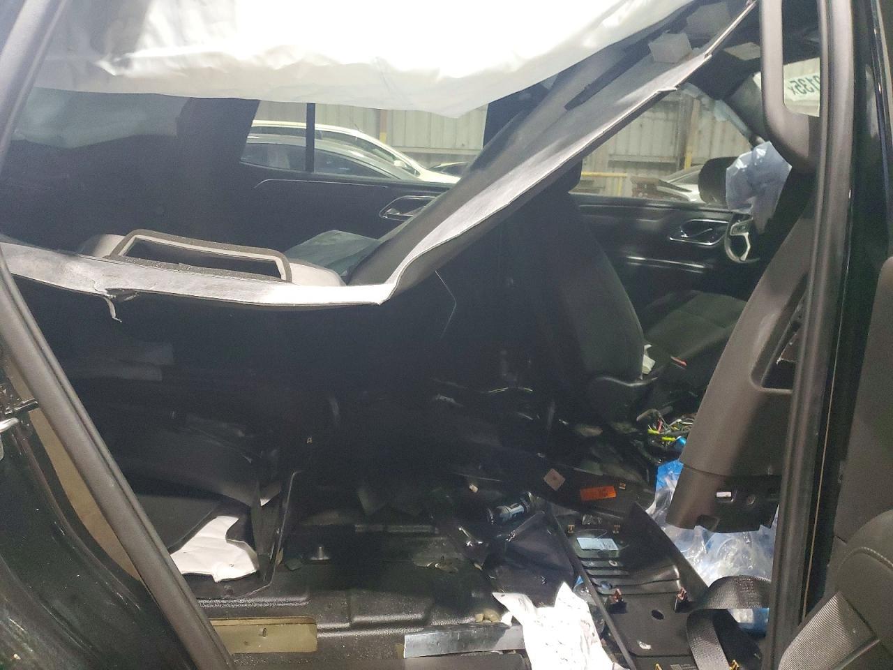 2021 Chevrolet Tahoe C1500 - zdjęcie 11