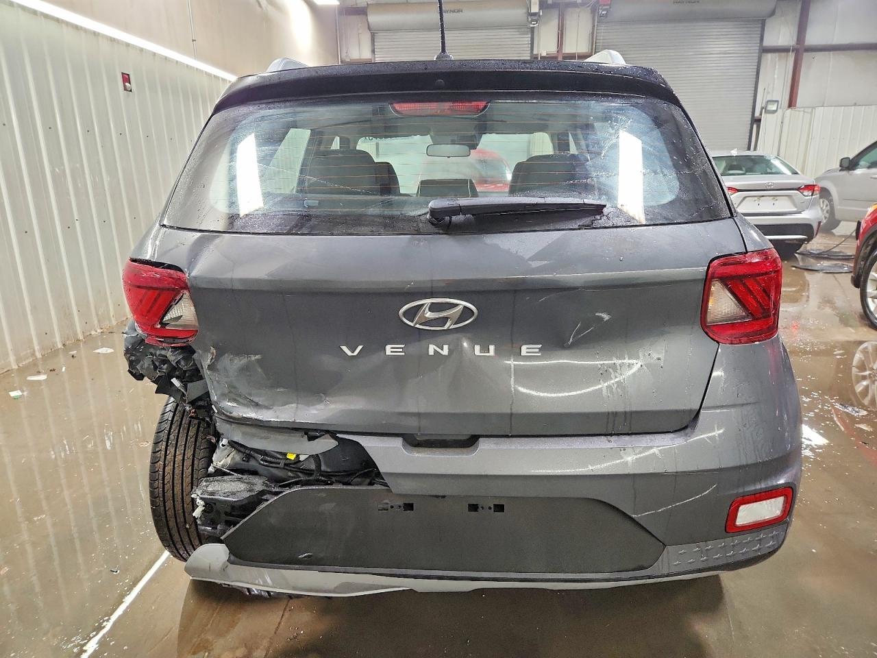 2025 Hyundai Venue Limited - zdjęcie 6