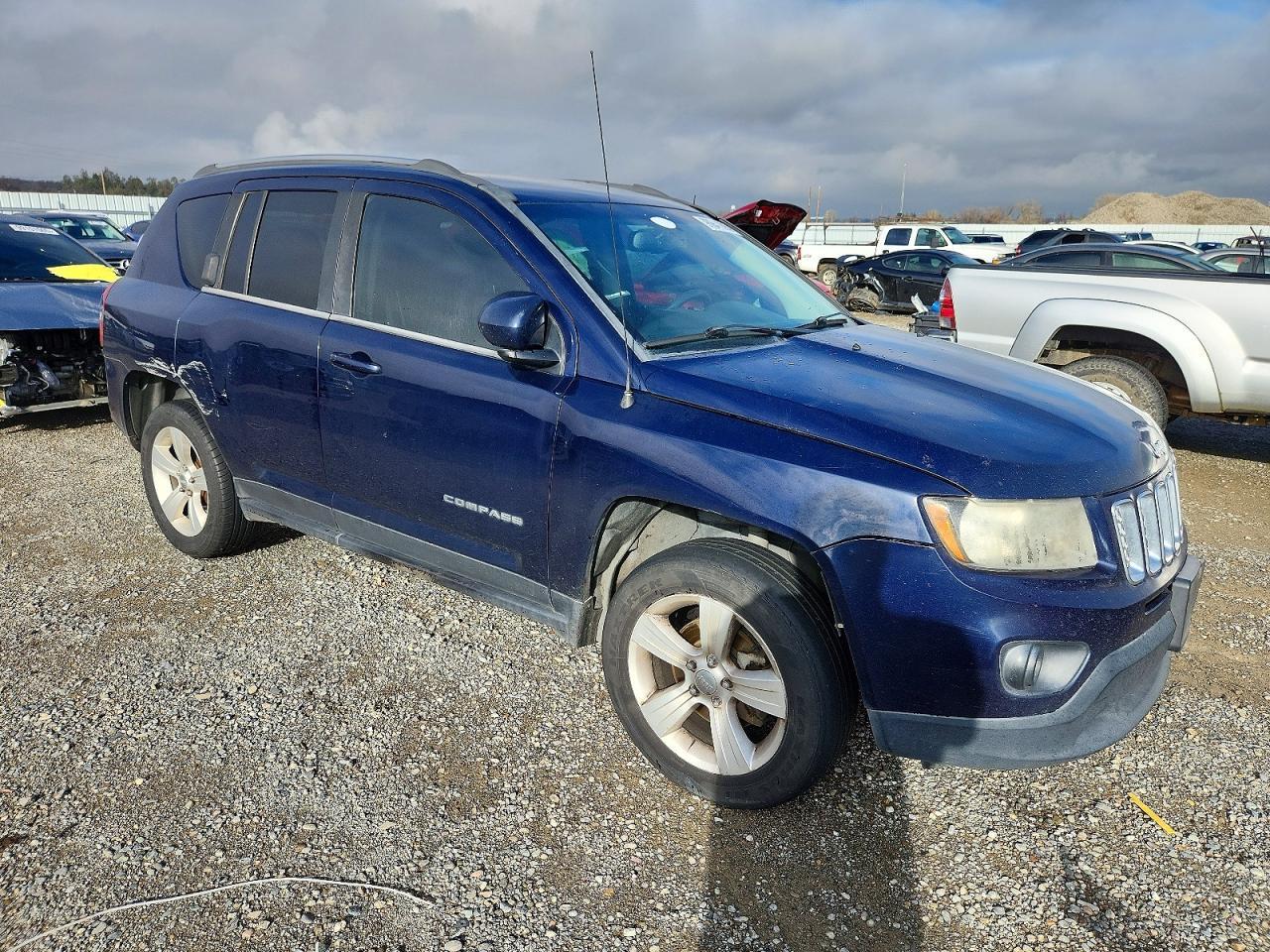 2014 Jeep Compass Latitude - zdjęcie 4