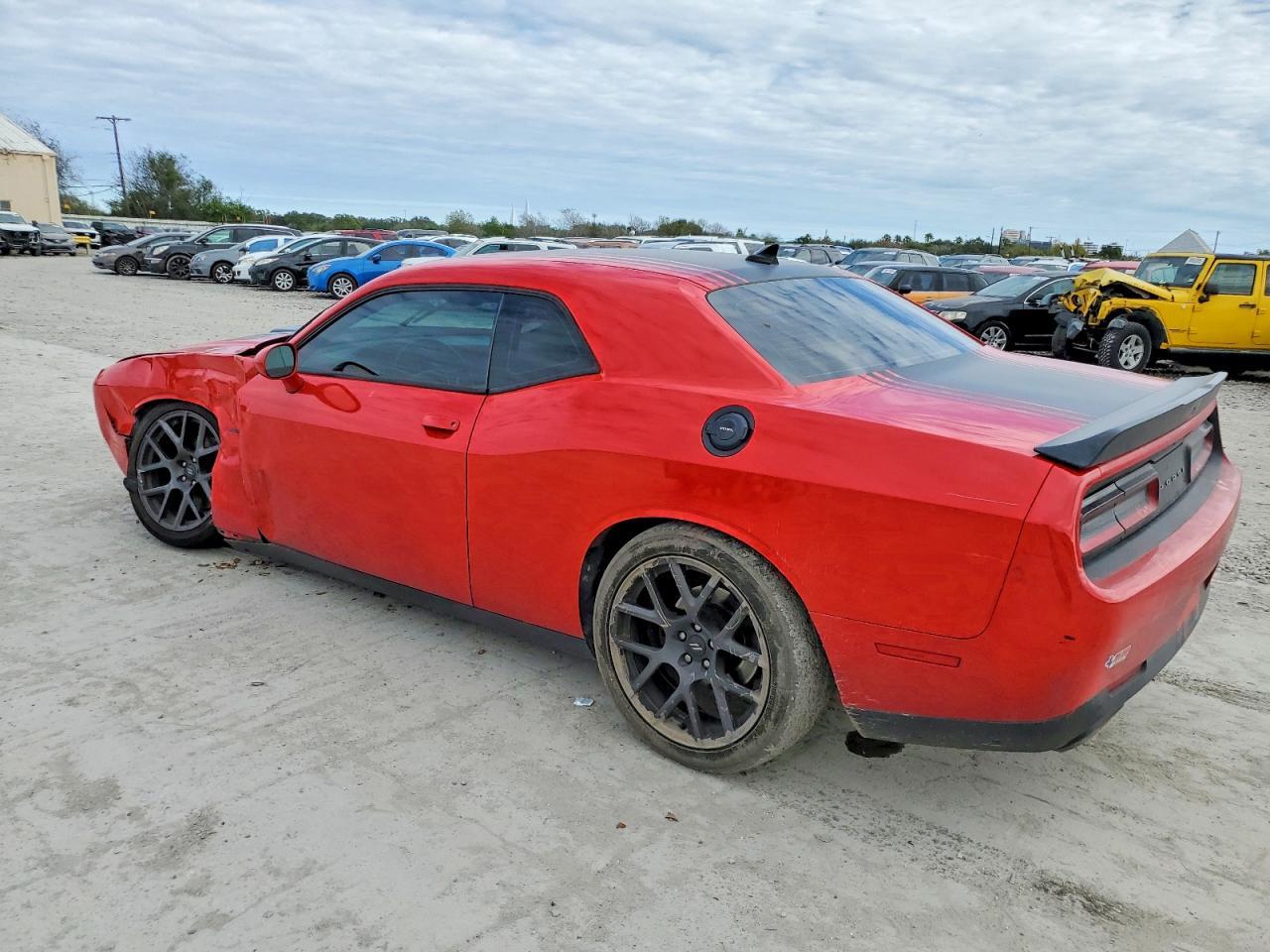 2016 Dodge Challenger R/T - zdjęcie 2