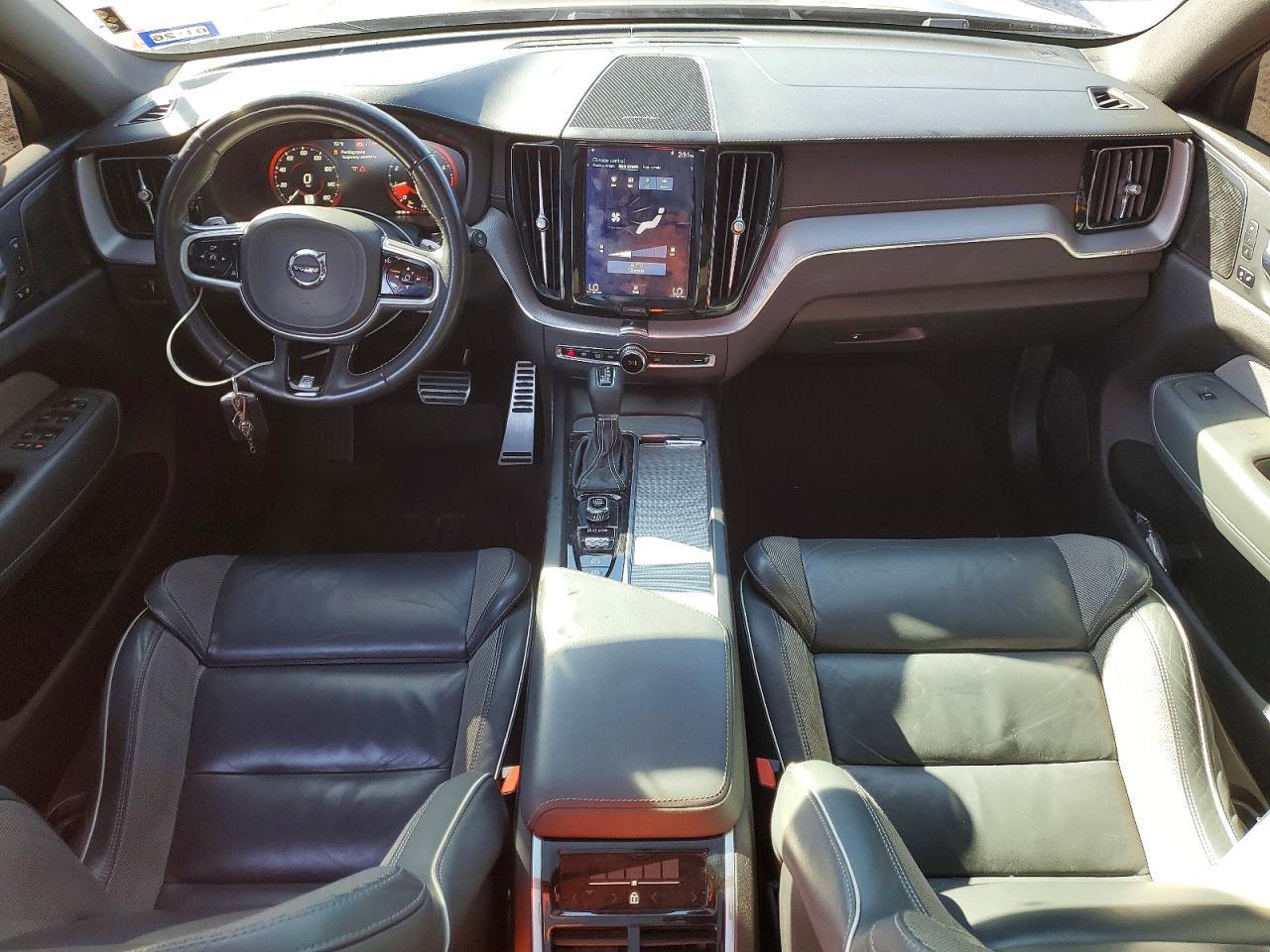 2020 Volvo Xc60 T5 R-Design - zdjęcie 8