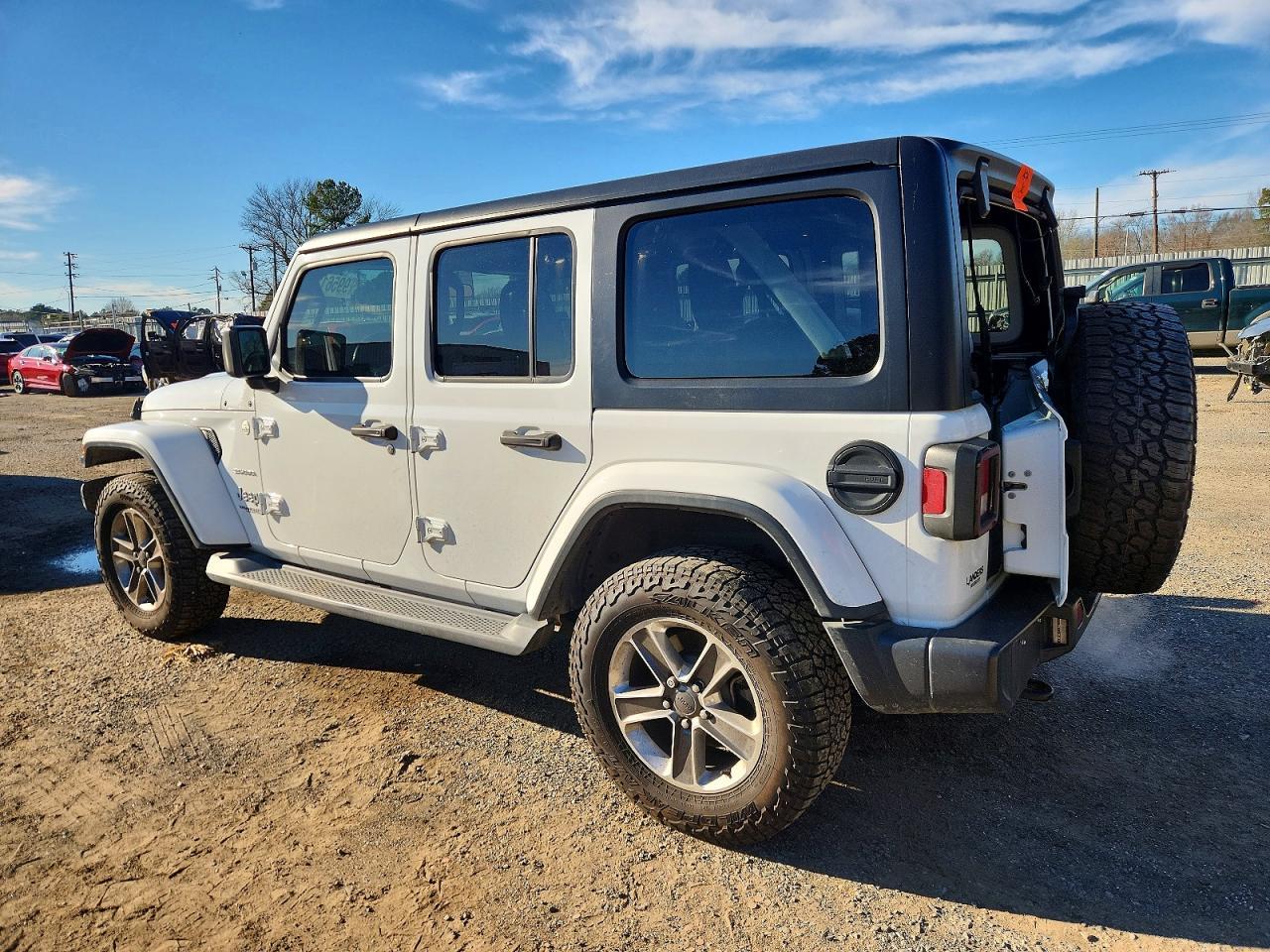 2019 Jeep Wrangler Unlimited Sahara - zdjęcie 2