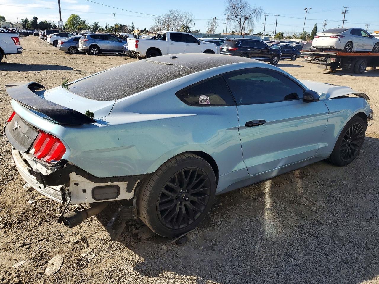 2019 Ford Mustang - zdjęcie 3