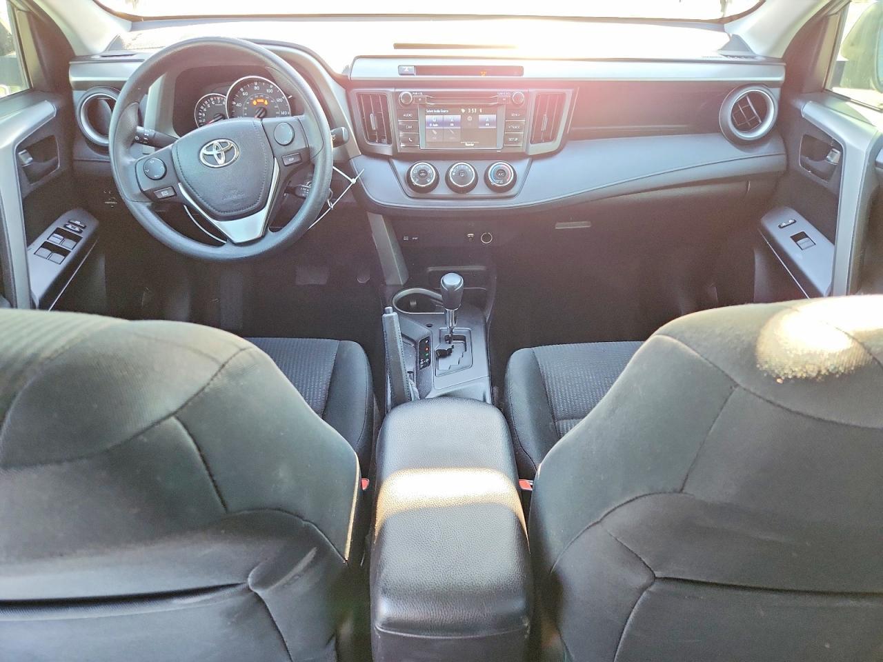 2016 Toyota Rav4 Le - zdjęcie 8