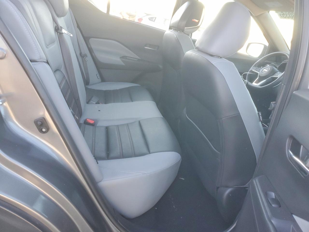 2023 Nissan Kicks Sr - zdjęcie 11