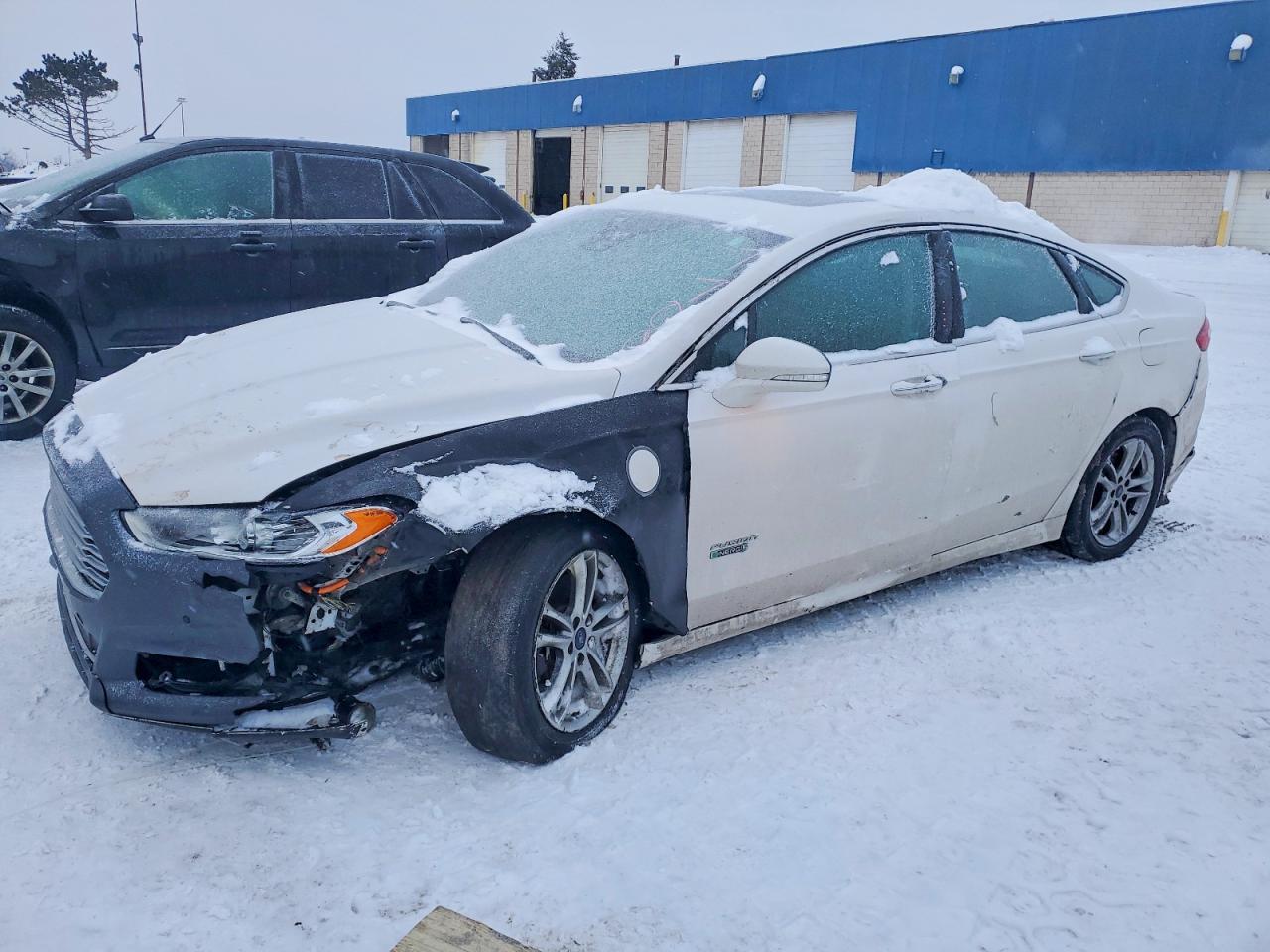 2015 Ford Fusion Titanium Phev - zdjęcie główne