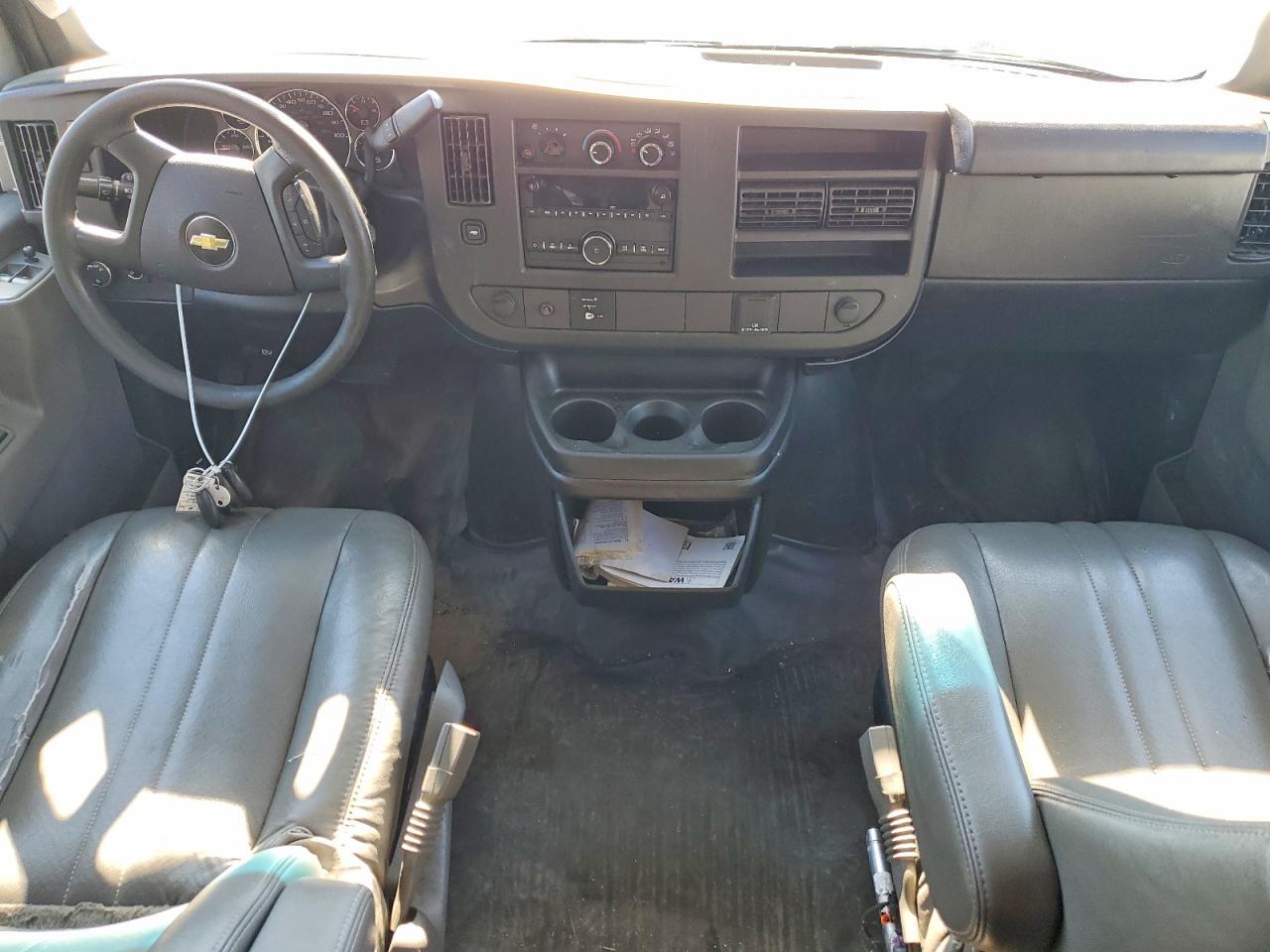 2019 Chevrolet Express G3500 Ls - zdjęcie 8