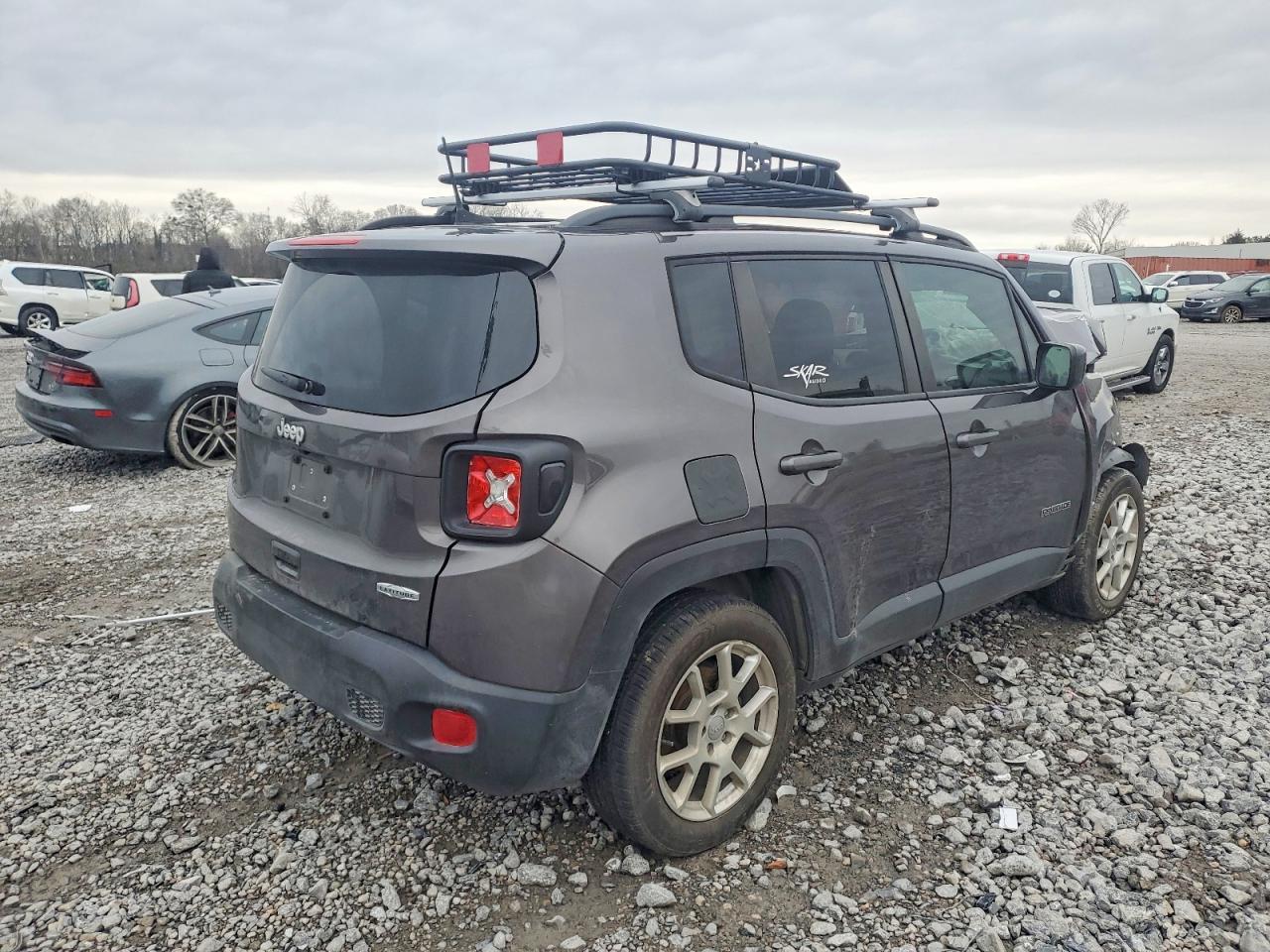 2019 Jeep Renegade Latitude - zdjęcie 3