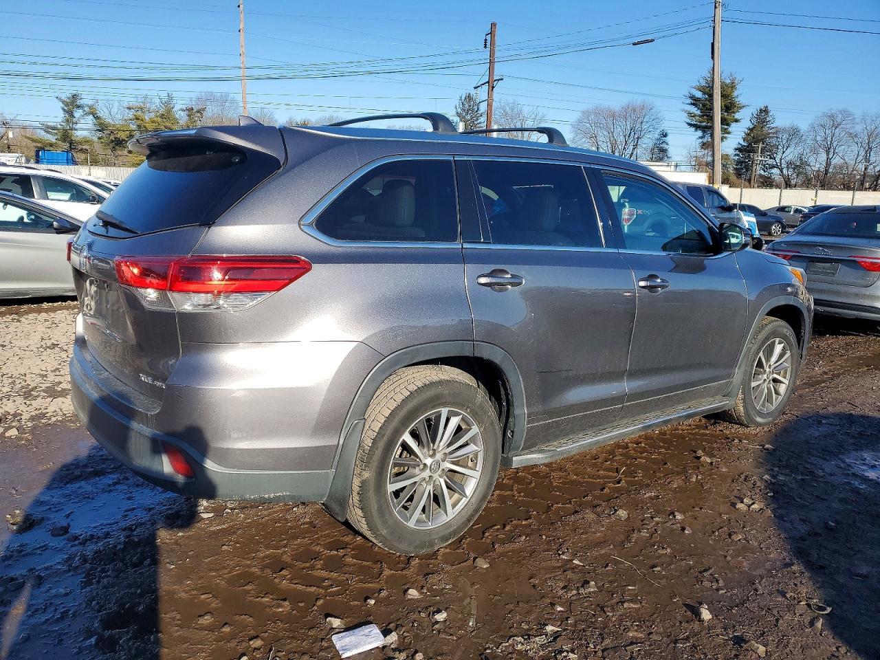 2018 Toyota Highlander Se - zdjęcie 3