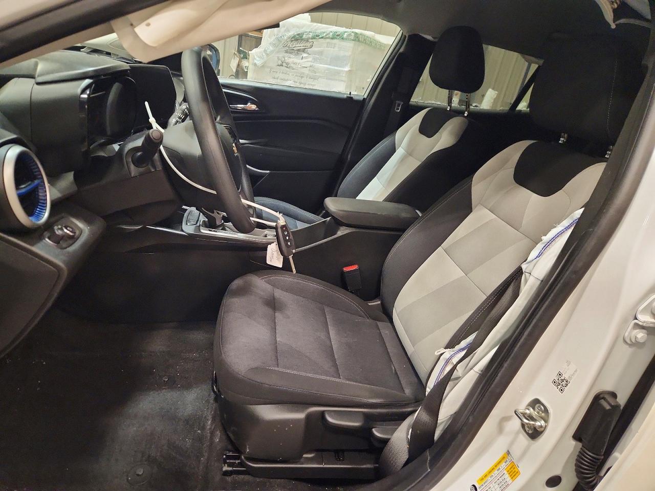 2024 Chevrolet Trax Ls - zdjęcie 7