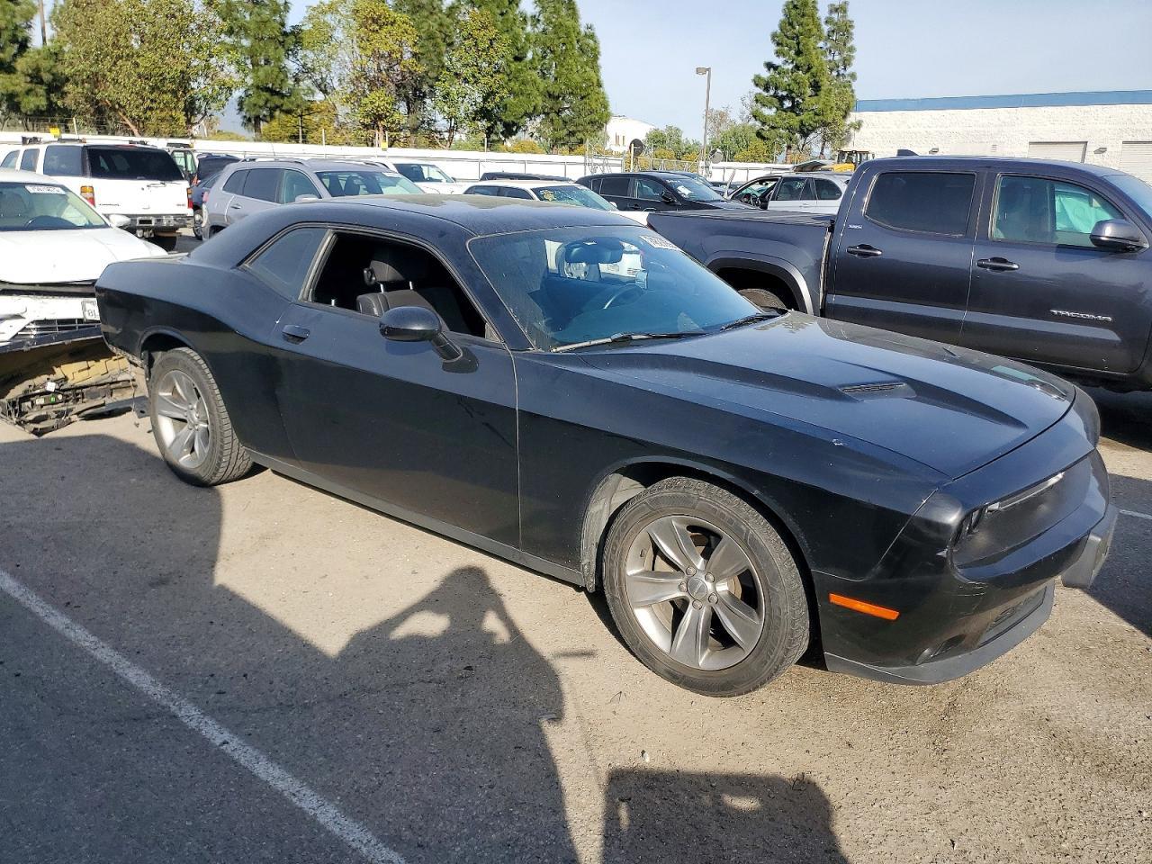 2016 Dodge Challenger Sxt - zdjęcie 4