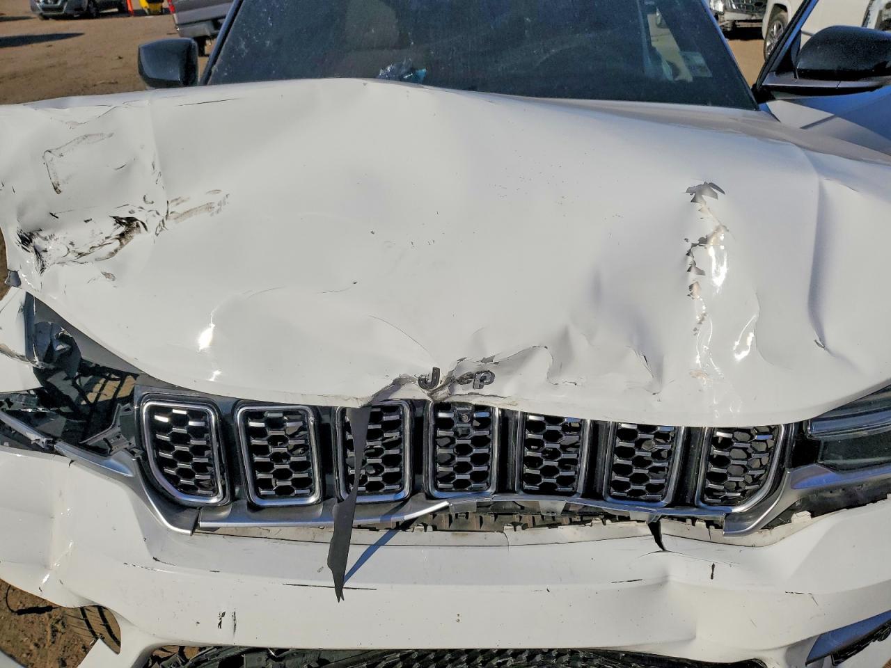 2022 Jeep Grand Cherokee Summit - zdjęcie 11