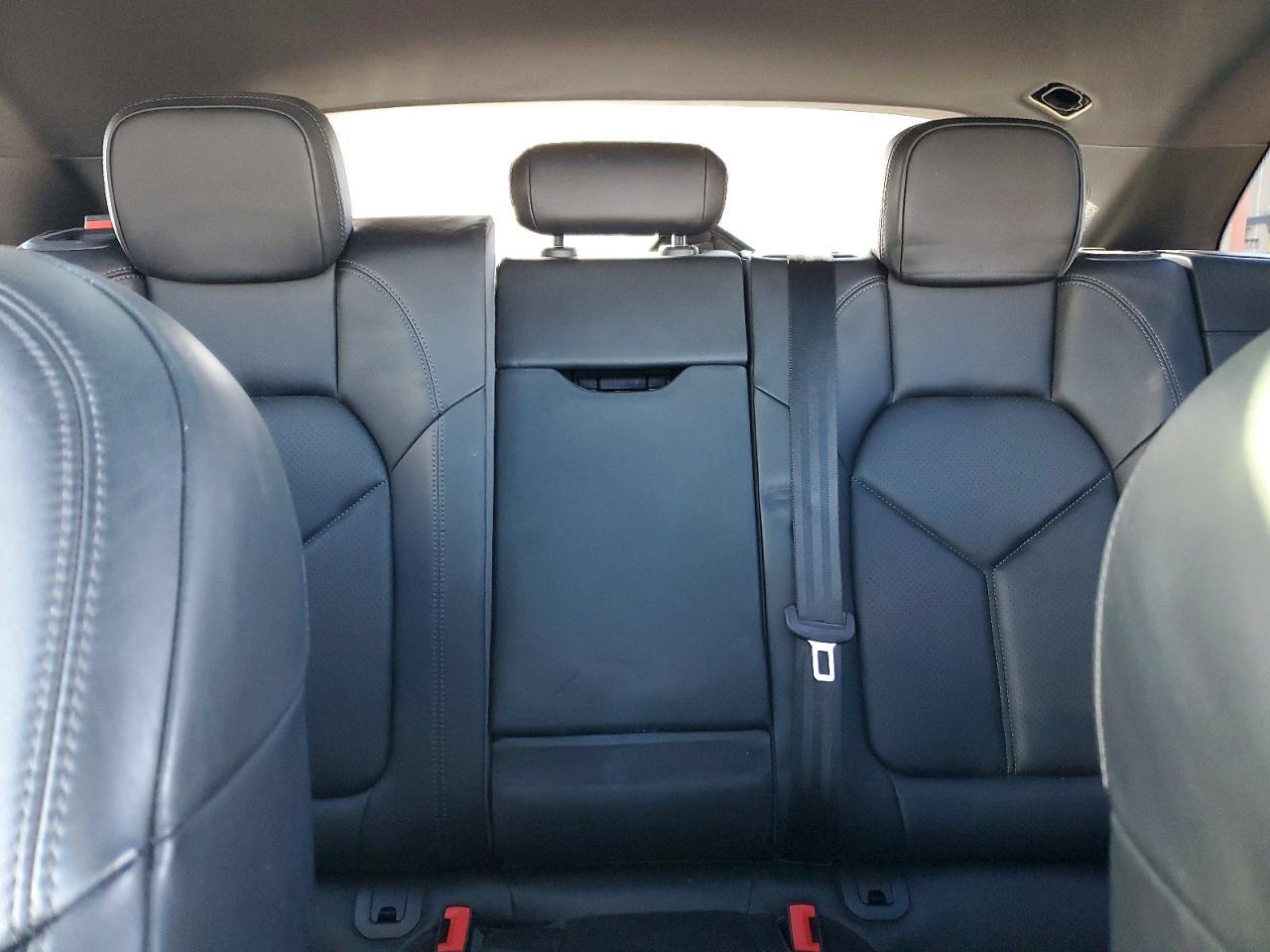 2017 Porsche Macan - zdjęcie 10