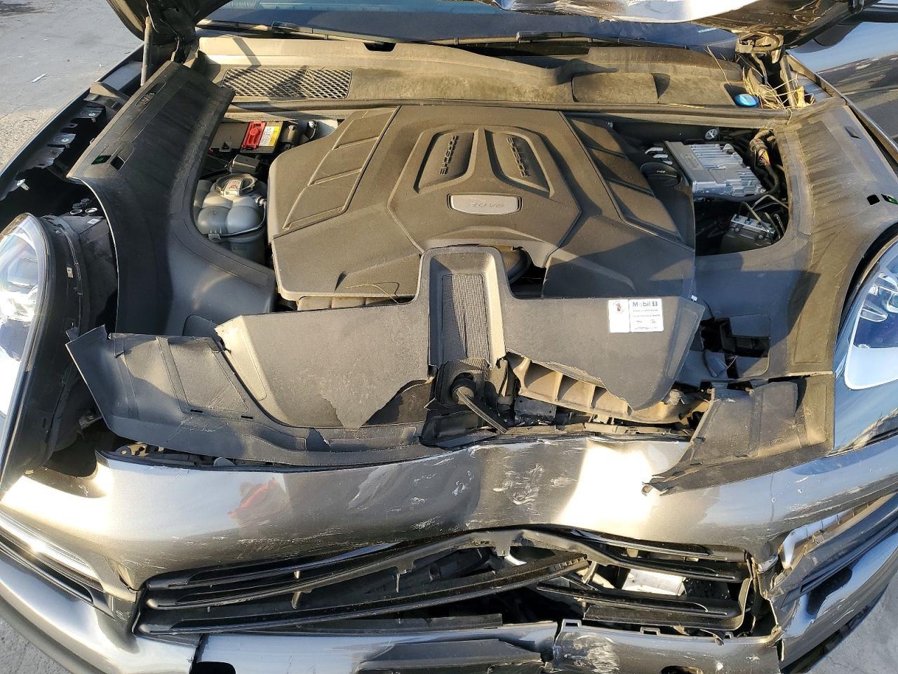 2021 Porsche Cayenne Coupe - zdjęcie 11