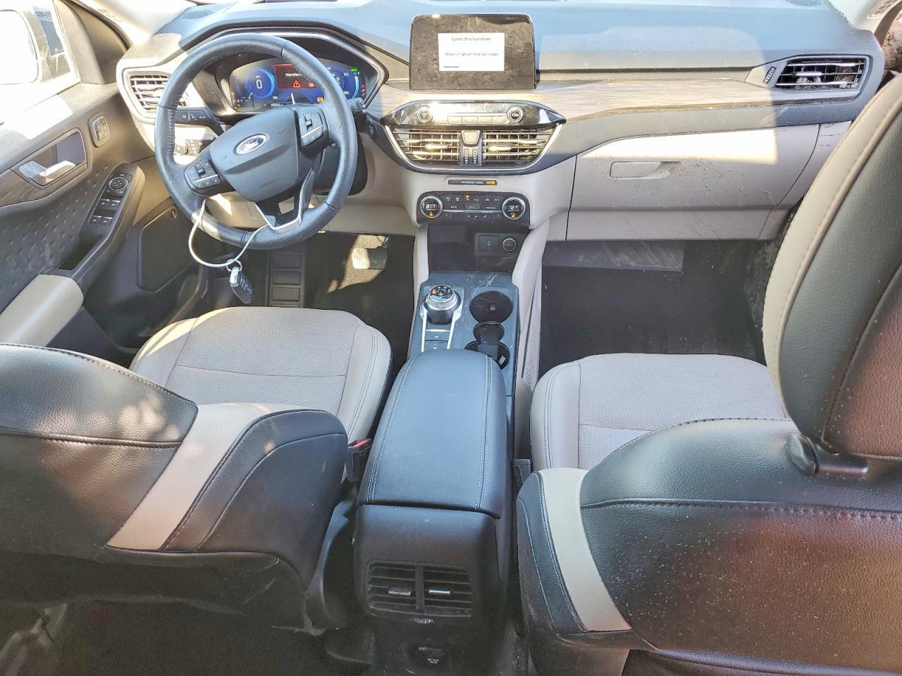 2020 Ford Escape Titanium - zdjęcie 8