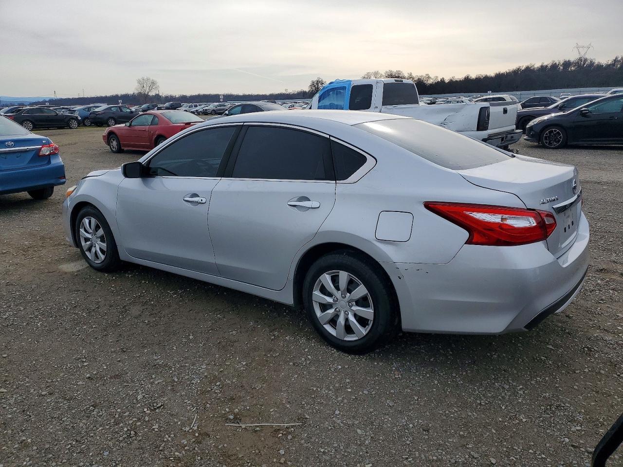 2016 Nissan Altima 2.5 - zdjęcie 2