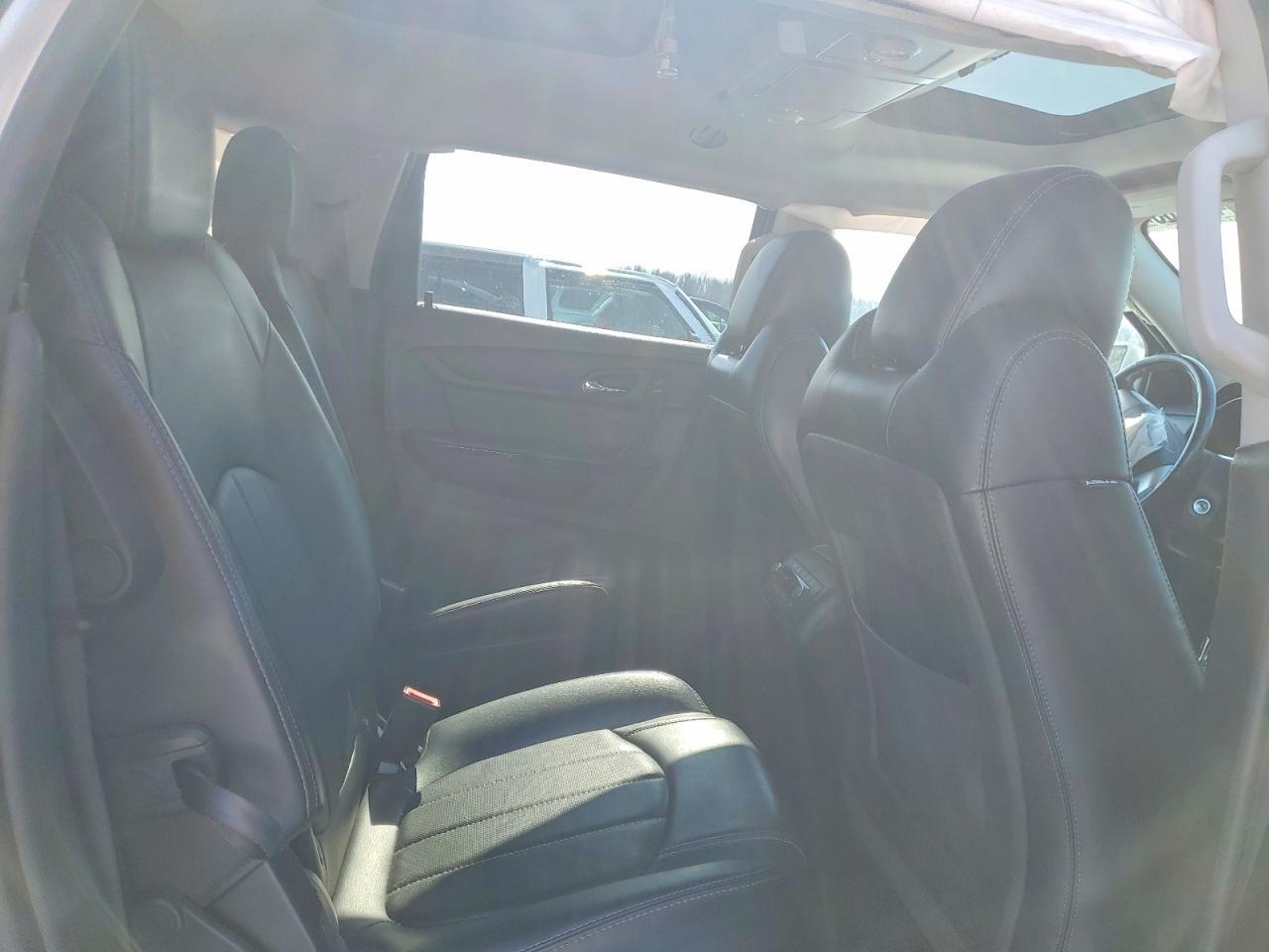 2016 Chevrolet Traverse Ltz - zdjęcie 11