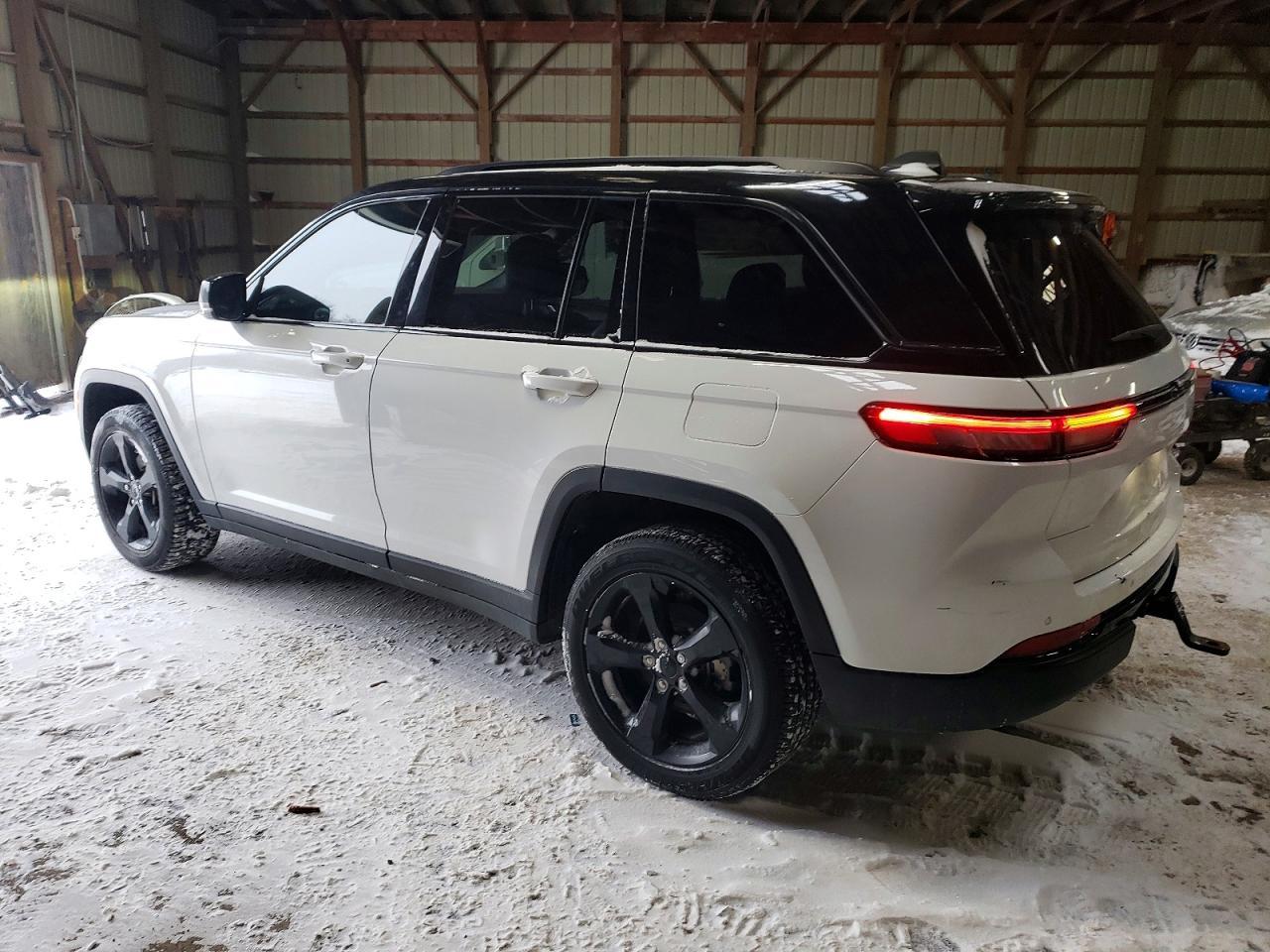 2024 Jeep Grand Cherokee Laredo - zdjęcie 2