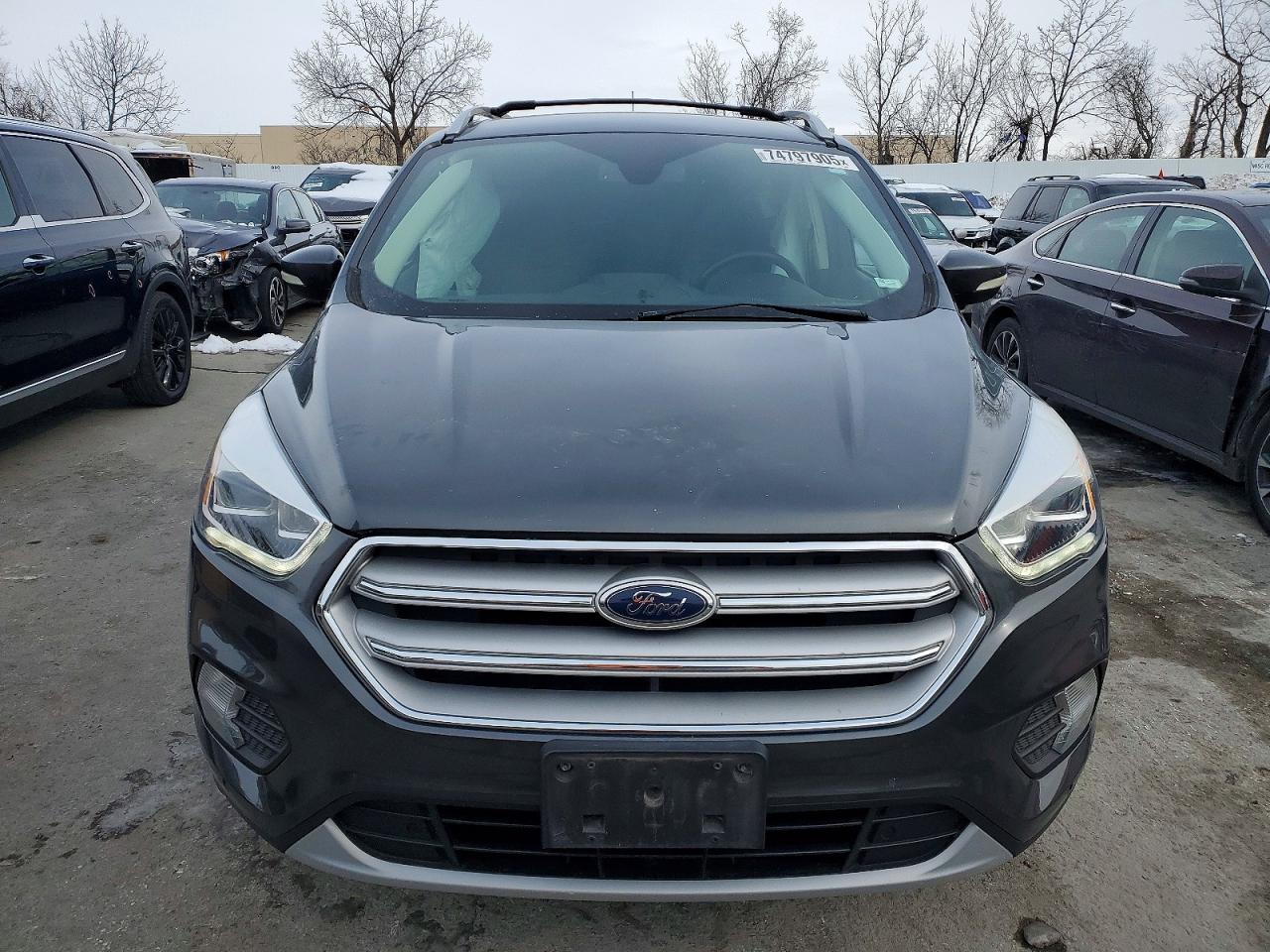 2019 Ford Escape Titanium - zdjęcie 5