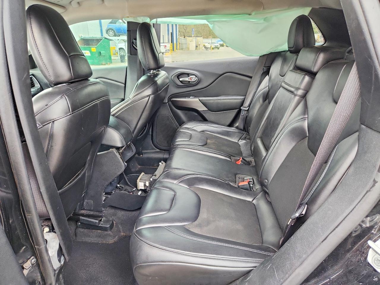 2019 Jeep Cherokee Latitude Plus - zdjęcie 11