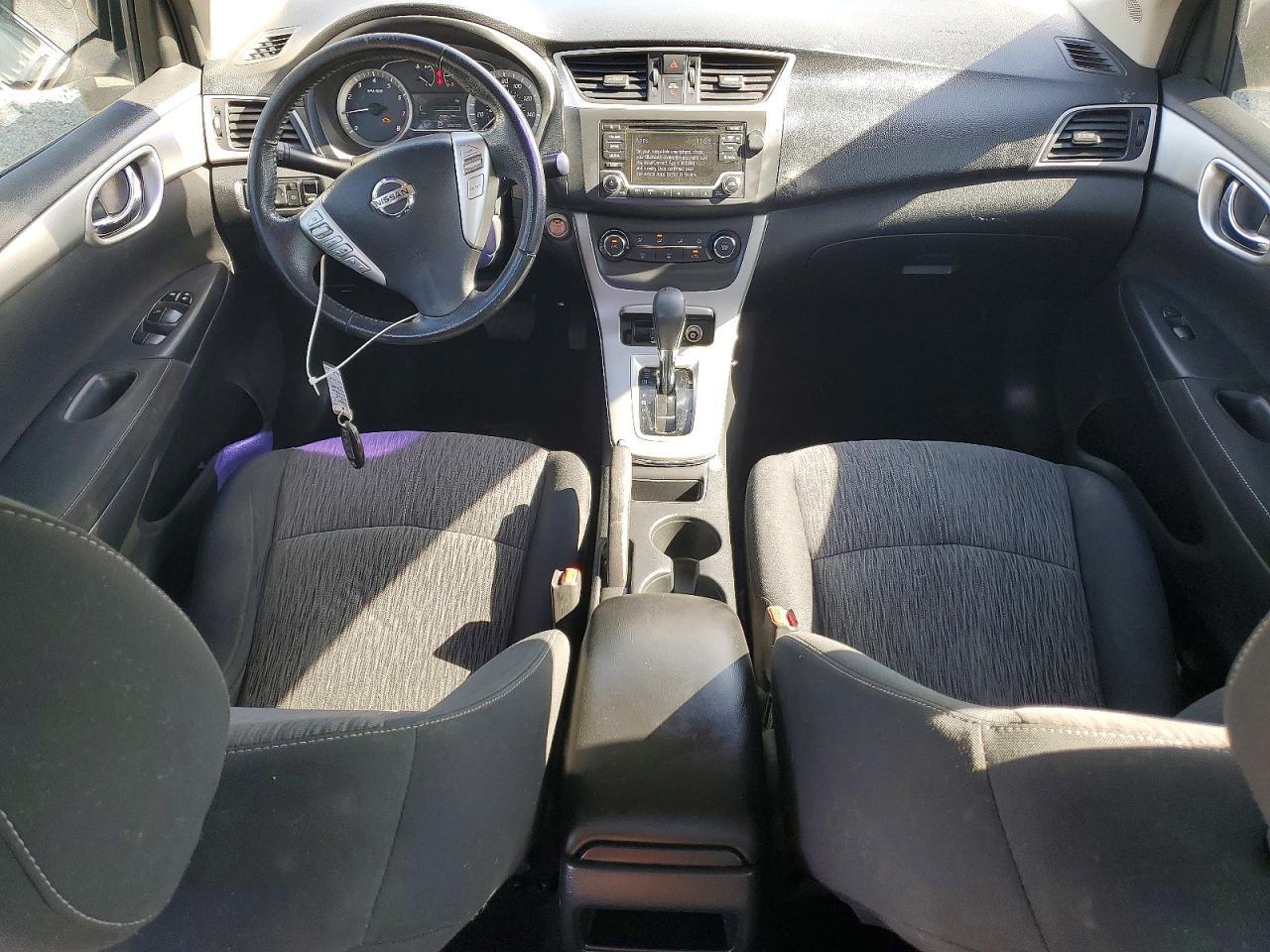 2015 Nissan Sentra S - zdjęcie 8