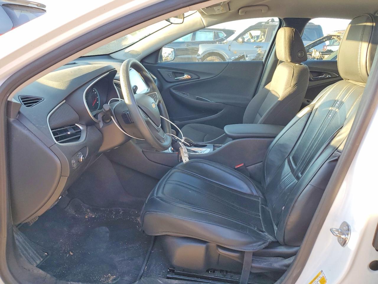 2022 Chevrolet Malibu Ls - zdjęcie 7