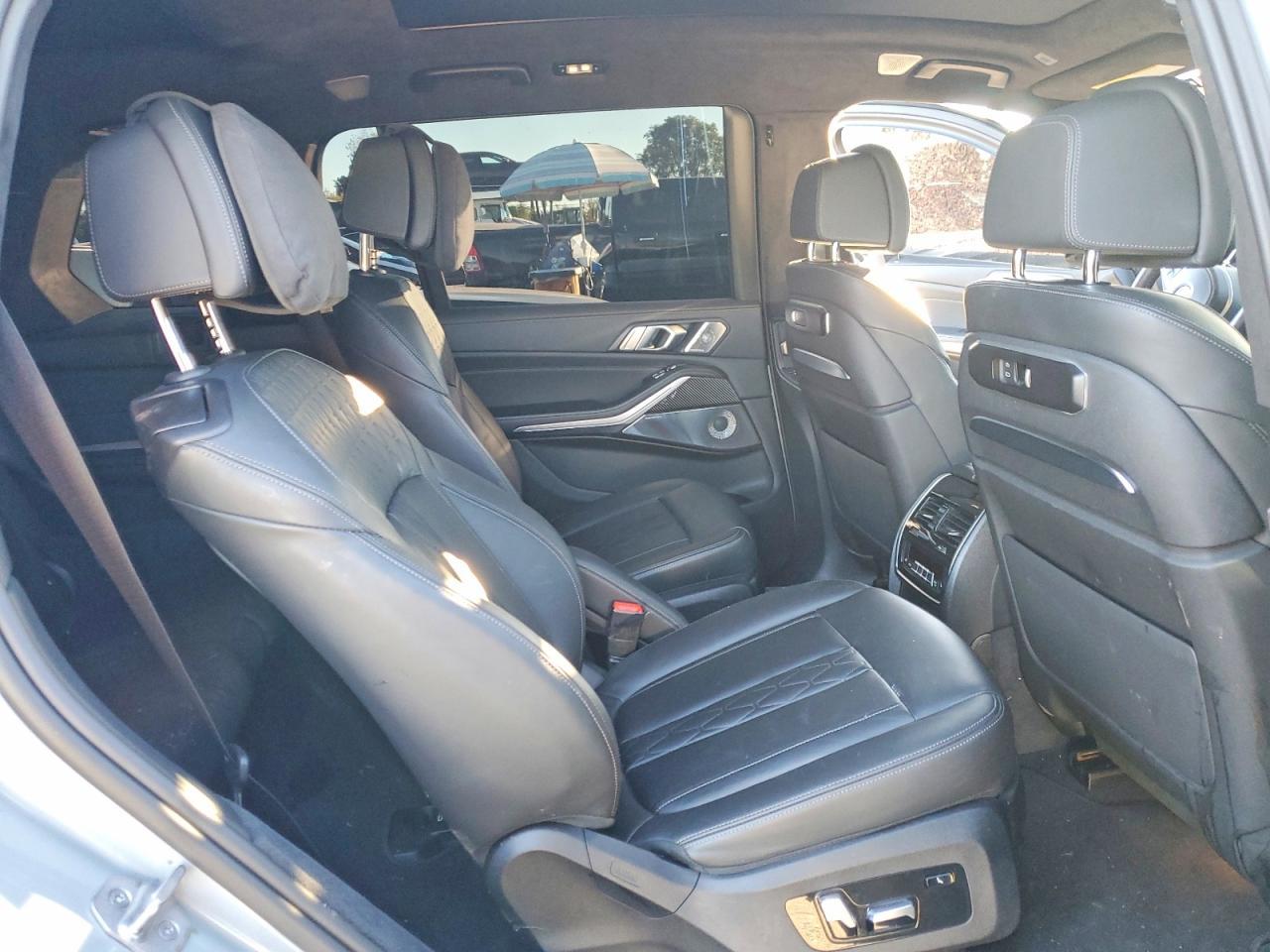 2025 BMW X7 M60I - zdjęcie 11