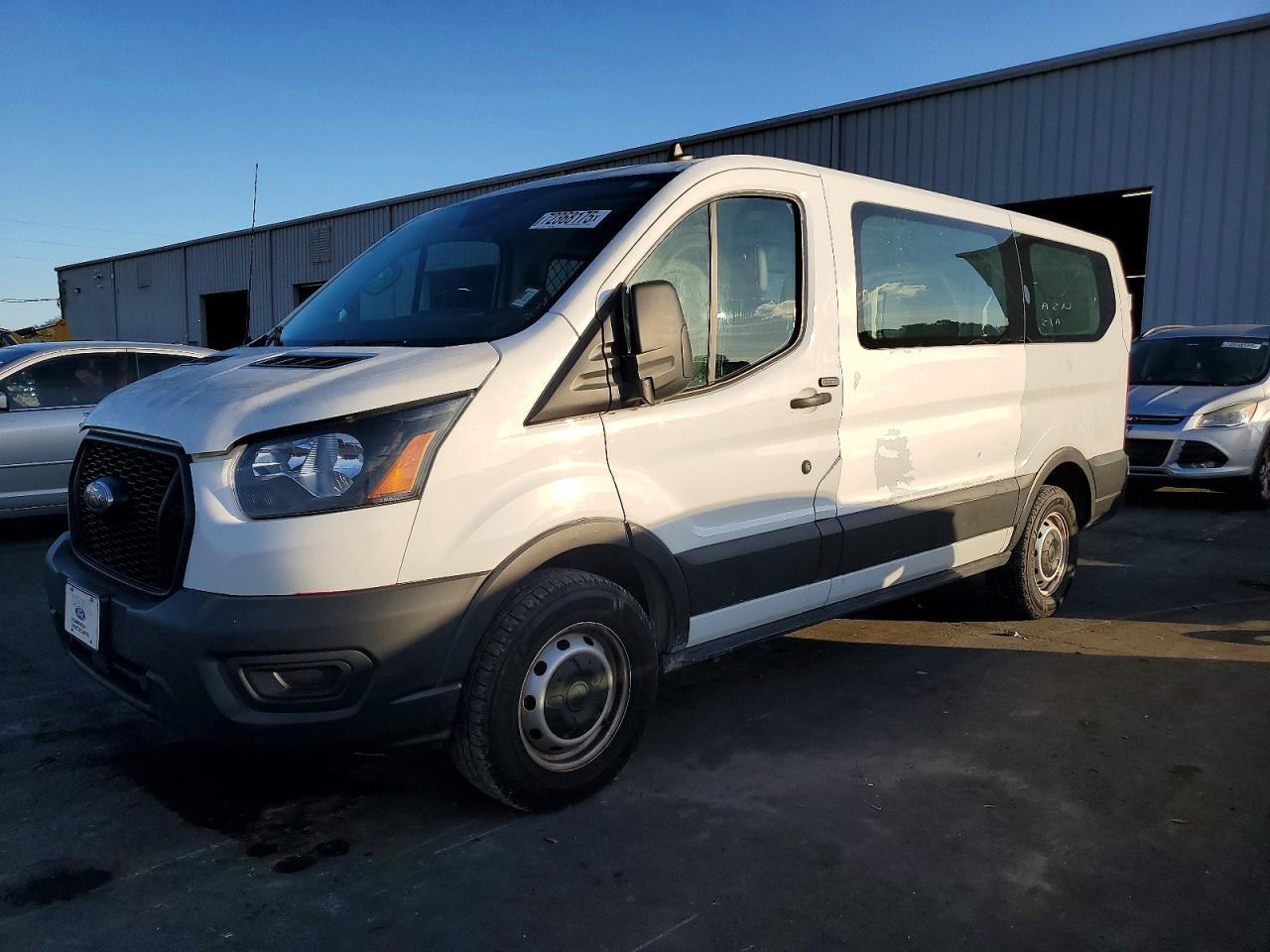 2021 Ford Transit T-150 - zdjęcie główne
