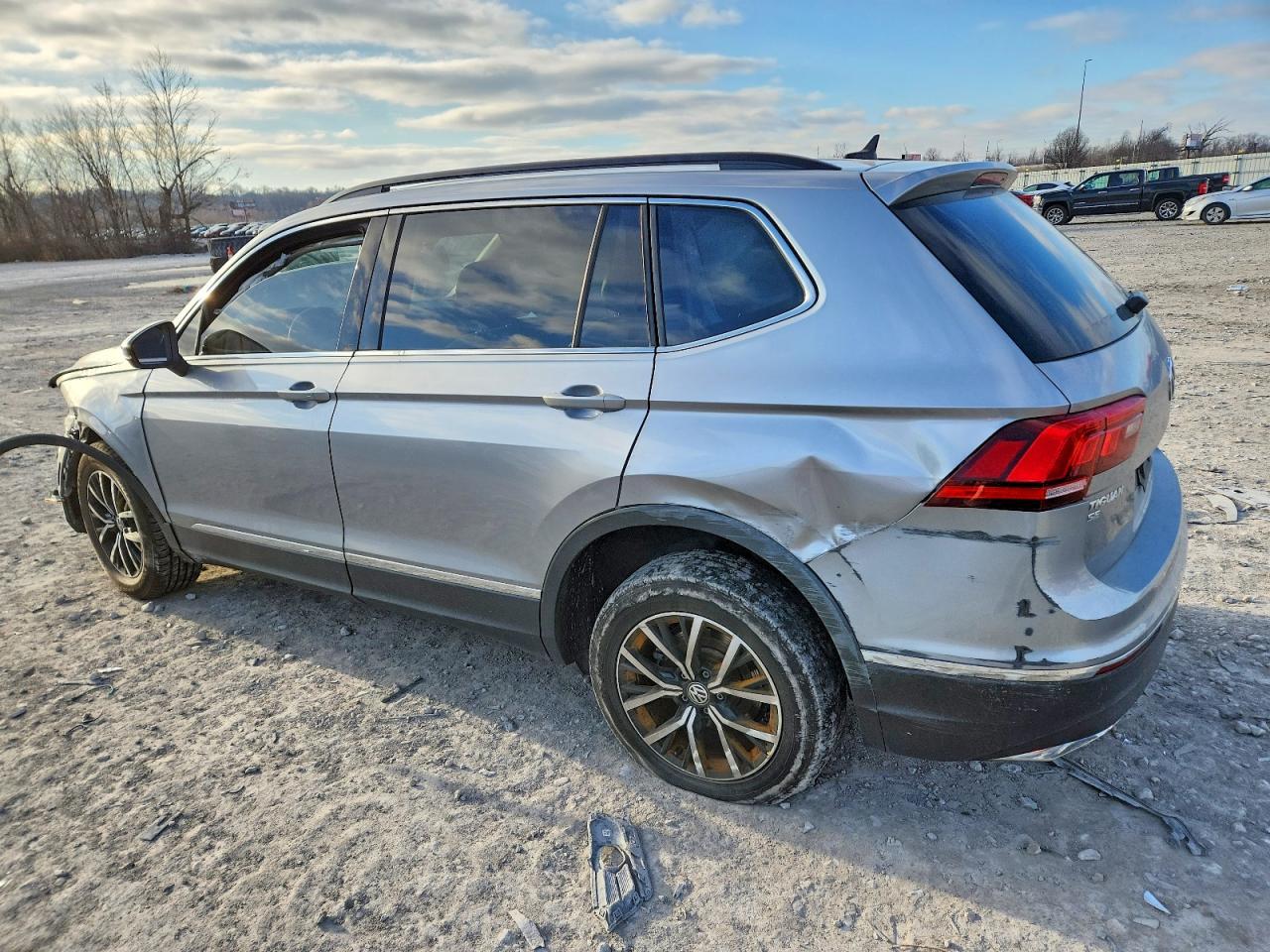 2021 Volkswagen Tiguan Se - zdjęcie 2