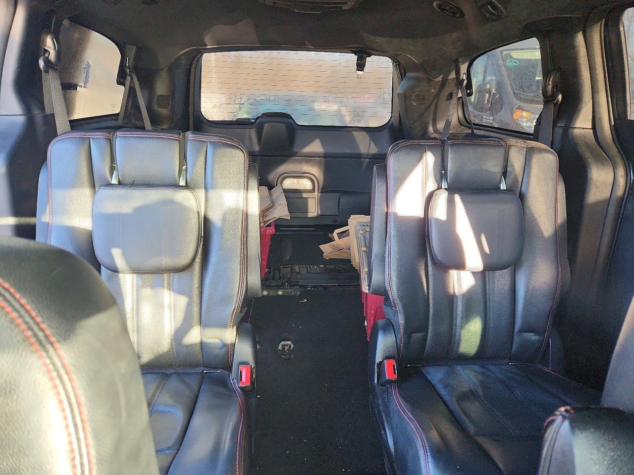 2016 Dodge Grand Caravan R/T - zdjęcie 10