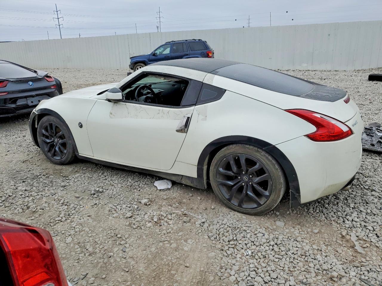 2017 Nissan 370Z Base - zdjęcie 2