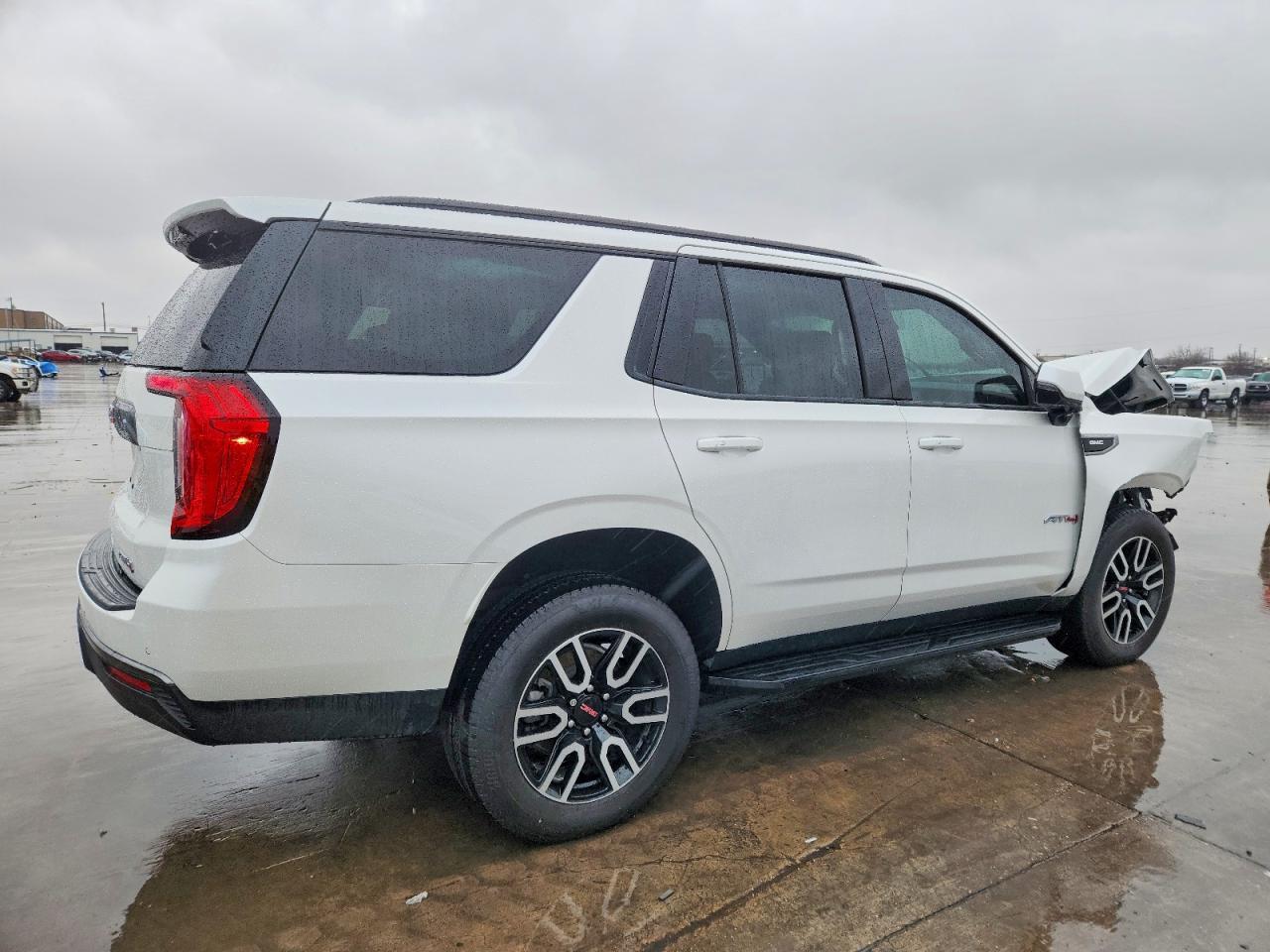 2023 GMC Yukon At4 - zdjęcie 3