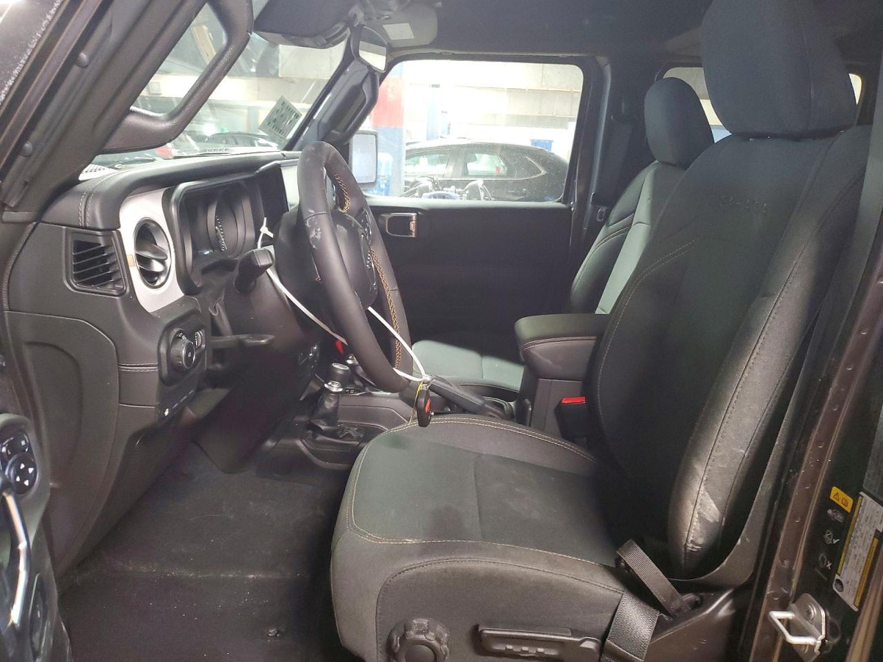 2024 Jeep Wrangler Sahara 4Xe - zdjęcie 7