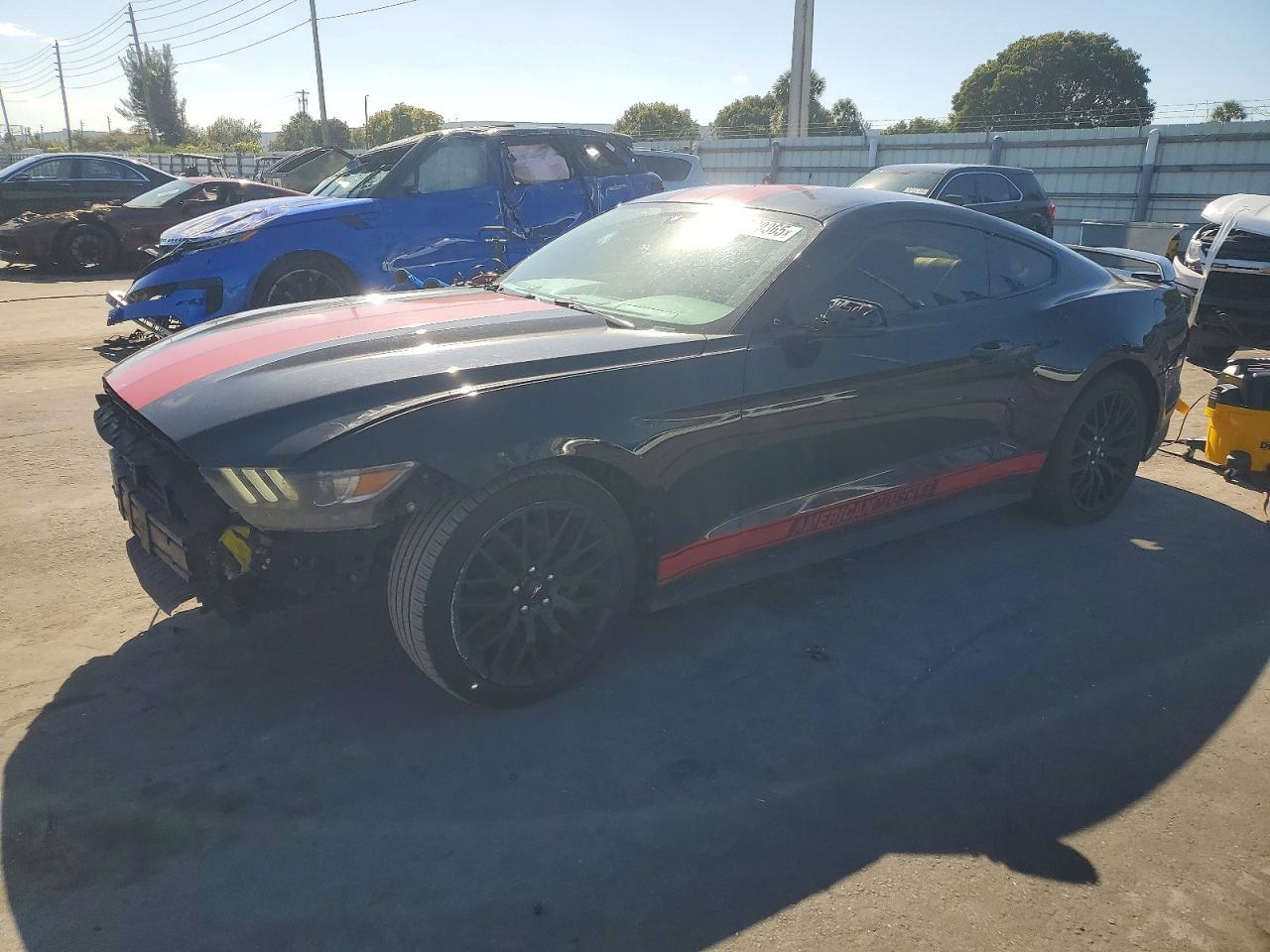 2017 Ford Mustang - zdjęcie główne