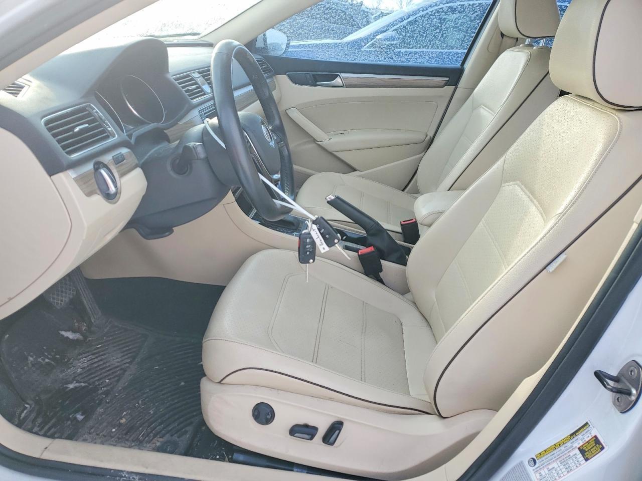 2016 Volkswagen Passat Se - zdjęcie 7