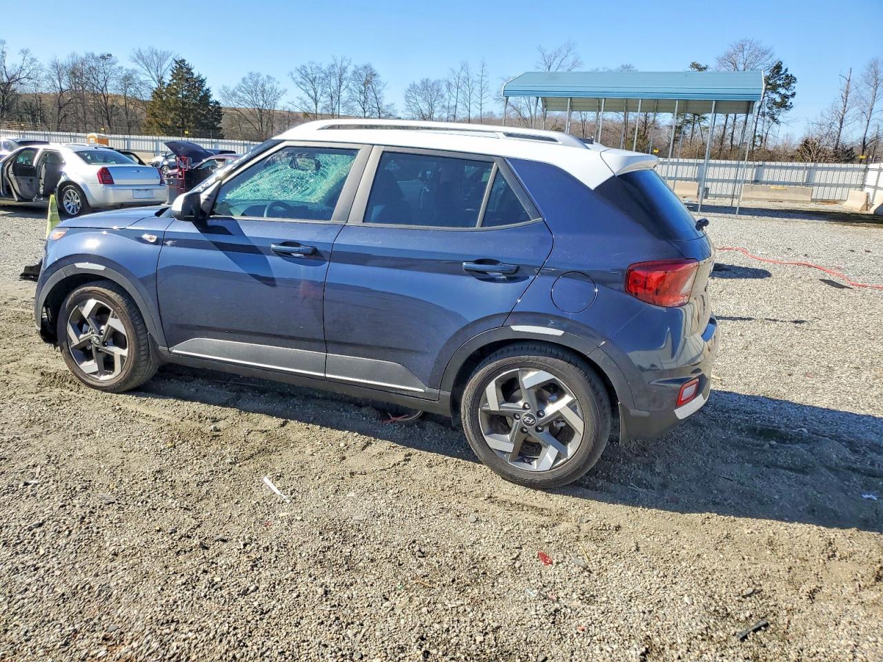 2025 Hyundai Venue Sel - zdjęcie 2