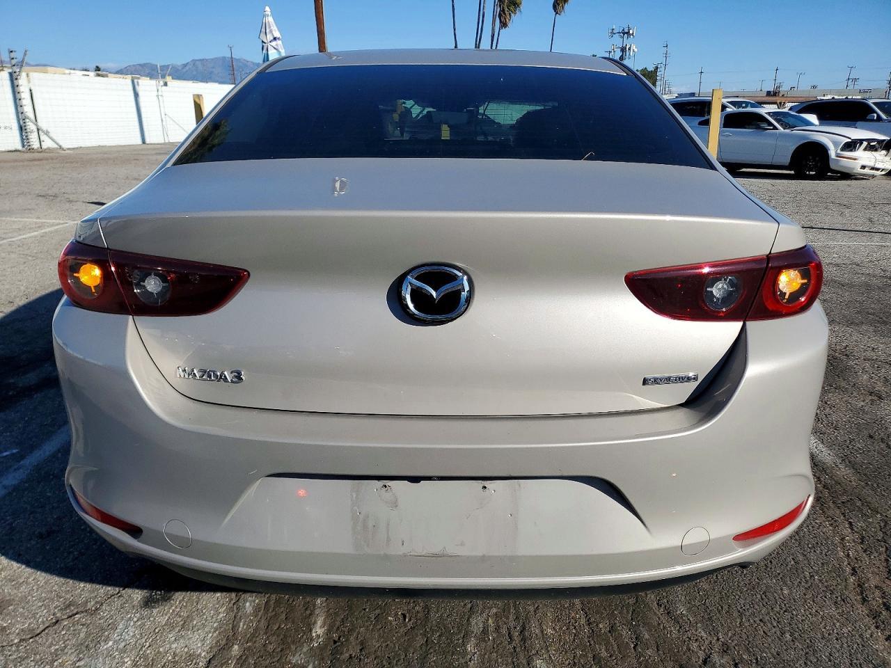 2022 Mazda 3 Preferred - zdjęcie 6