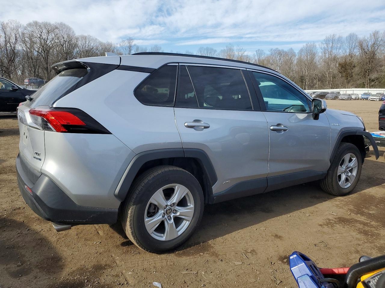 2021 Toyota Rav4 Xle - zdjęcie 3