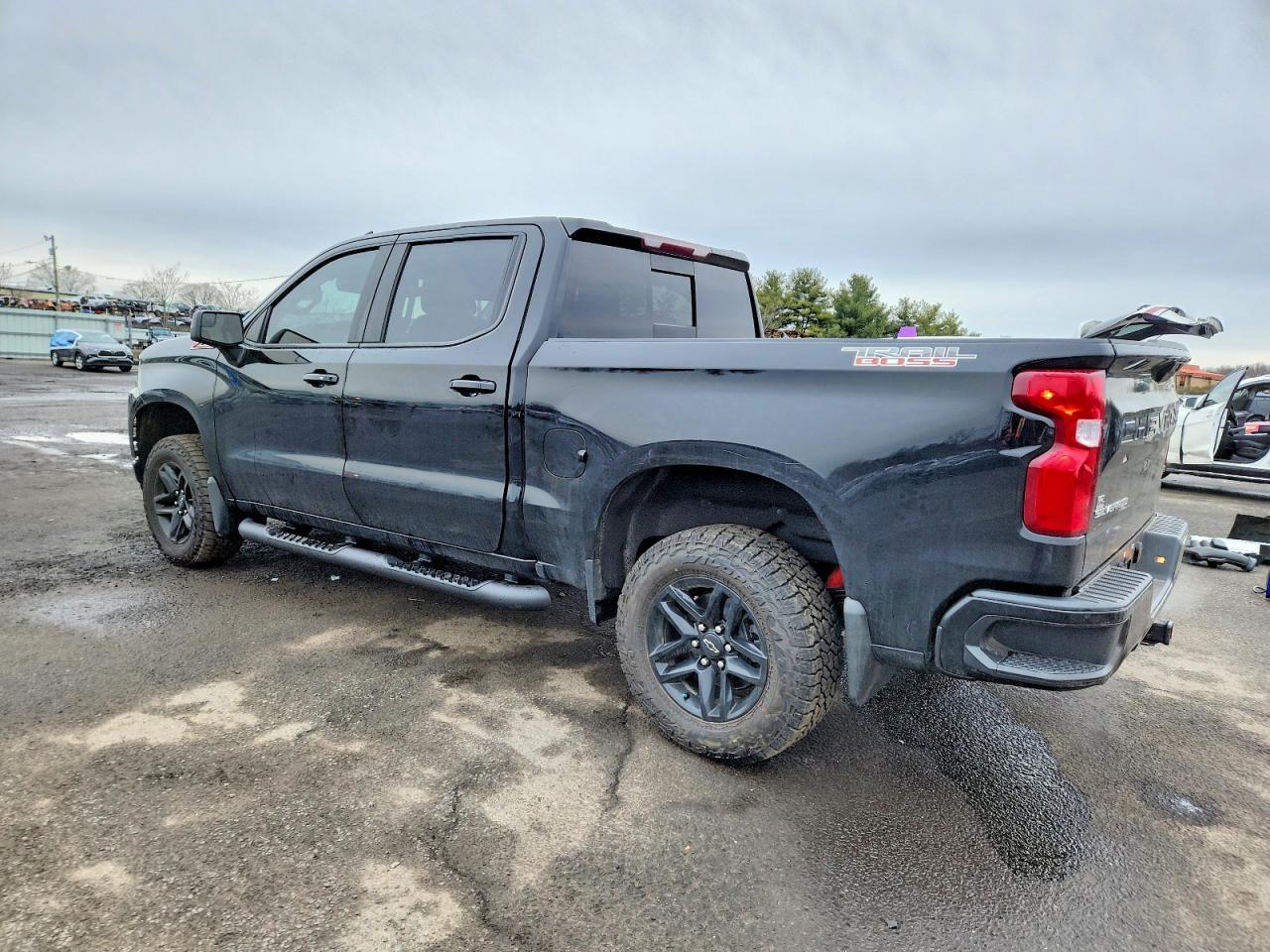 2020 Chevrolet Silverado K1500 Lt Trail Boss - zdjęcie 2
