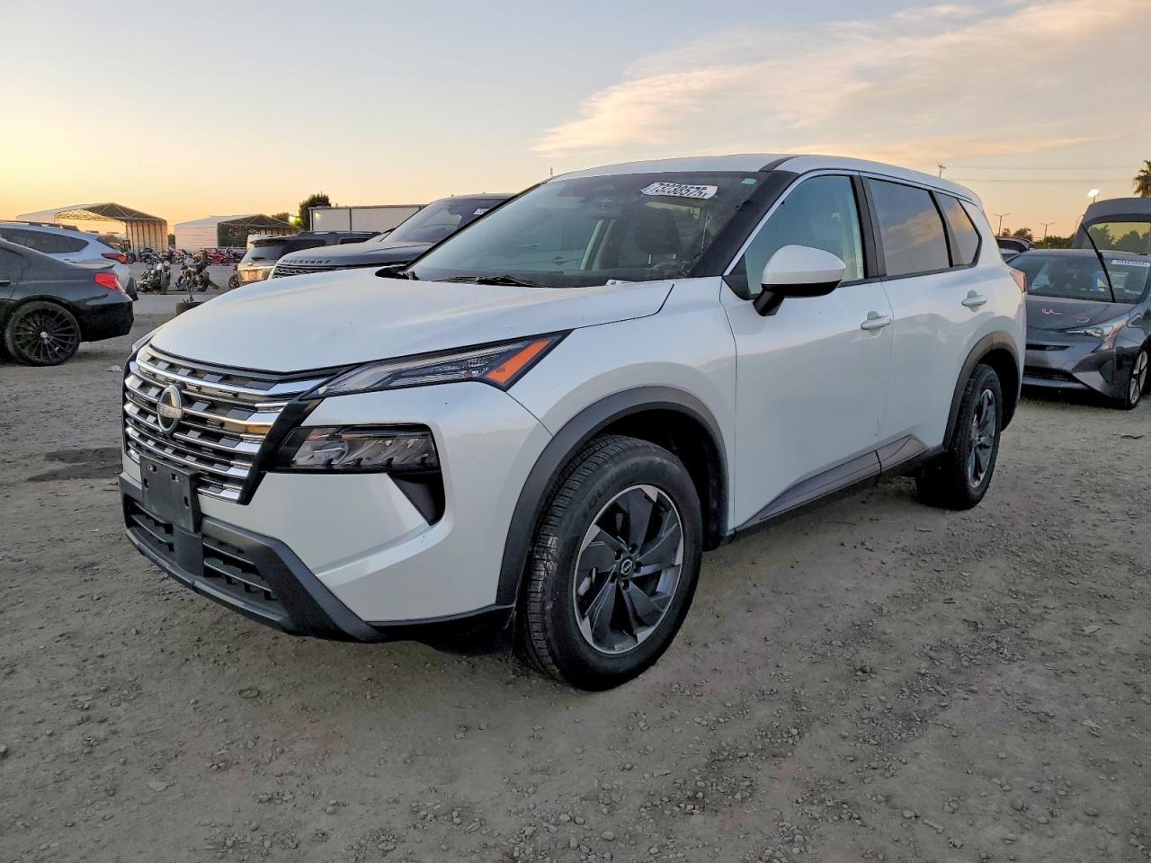 2024 Nissan Rogue Sv - zdjęcie główne