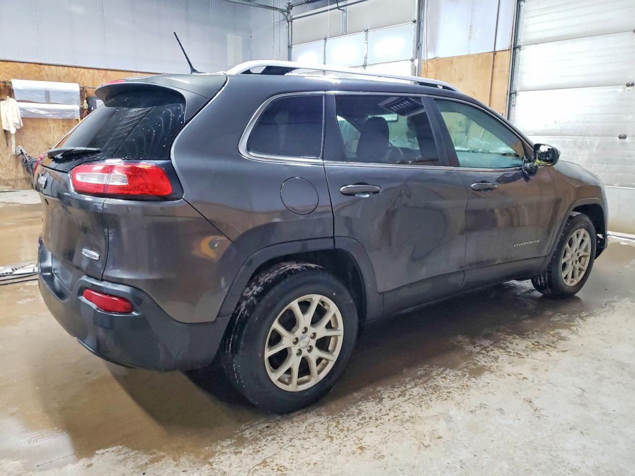 2015 Jeep Cherokee Latitude - zdjęcie 3