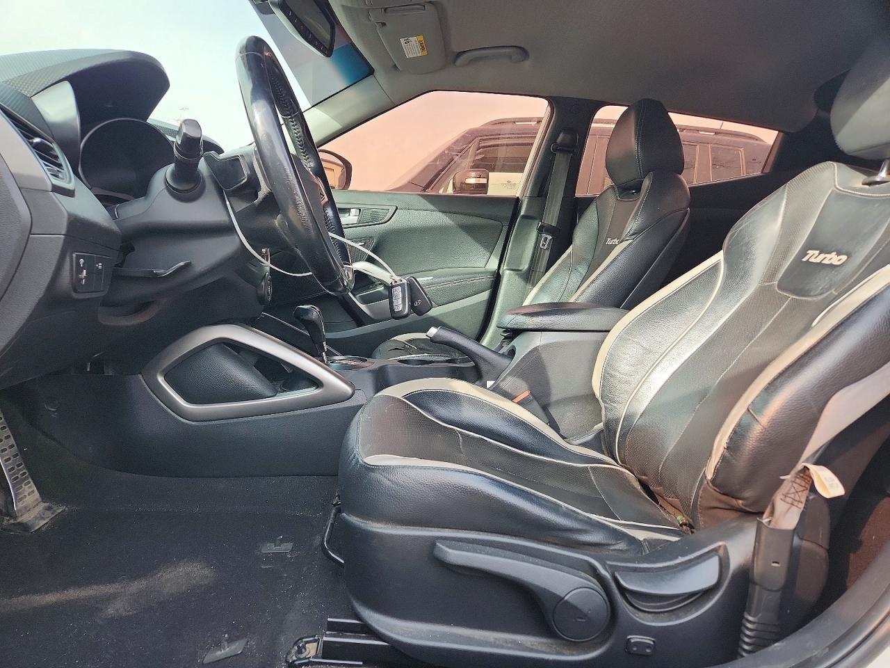 2015 Hyundai Veloster Turbo - zdjęcie 7